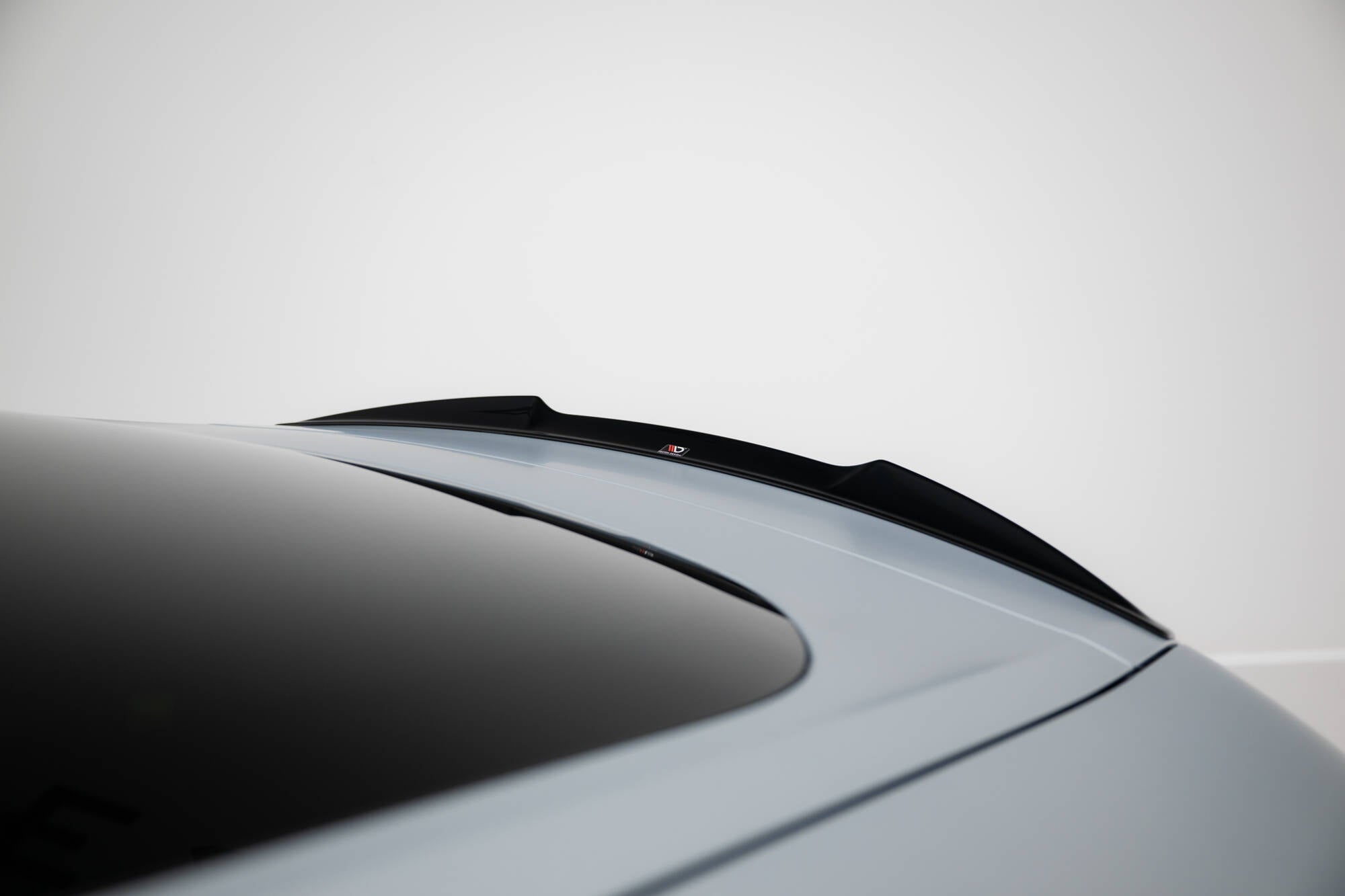 Maxton Design Spoiler CAP 3D passend für Mercedes-AMG GT 43 / 63 / 55 / 63 S E Performance C192 schwarz Hochglanz