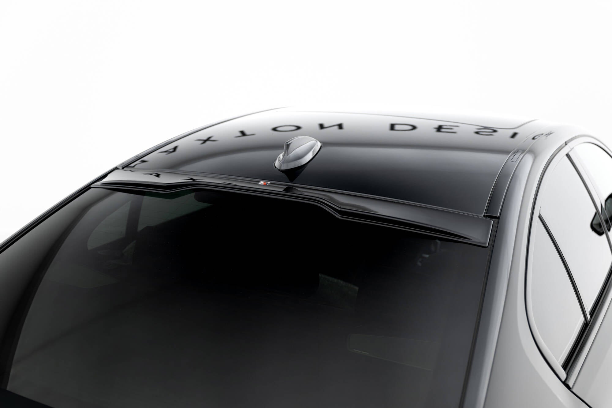 Maxton Design Heckscheiben Spoiler passend für BMW M550i / 5 M-Paket Limousine G30 schwarz Hochglanz