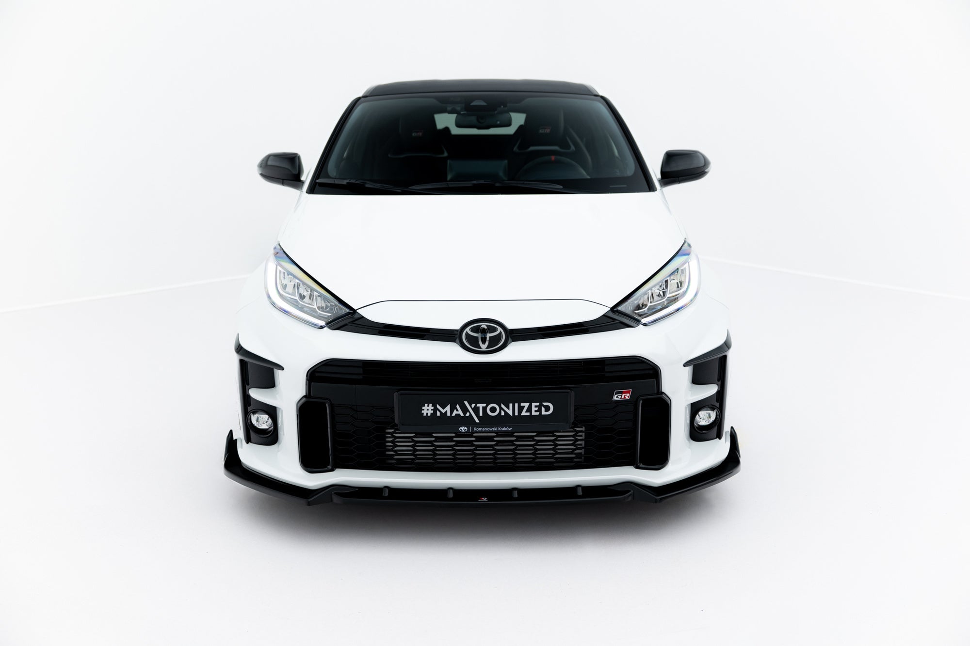 Maxton Design Street+ Spoilerlippe Front Ansatz V.2 + Flaps passend für Toyota GR Yaris Mk4