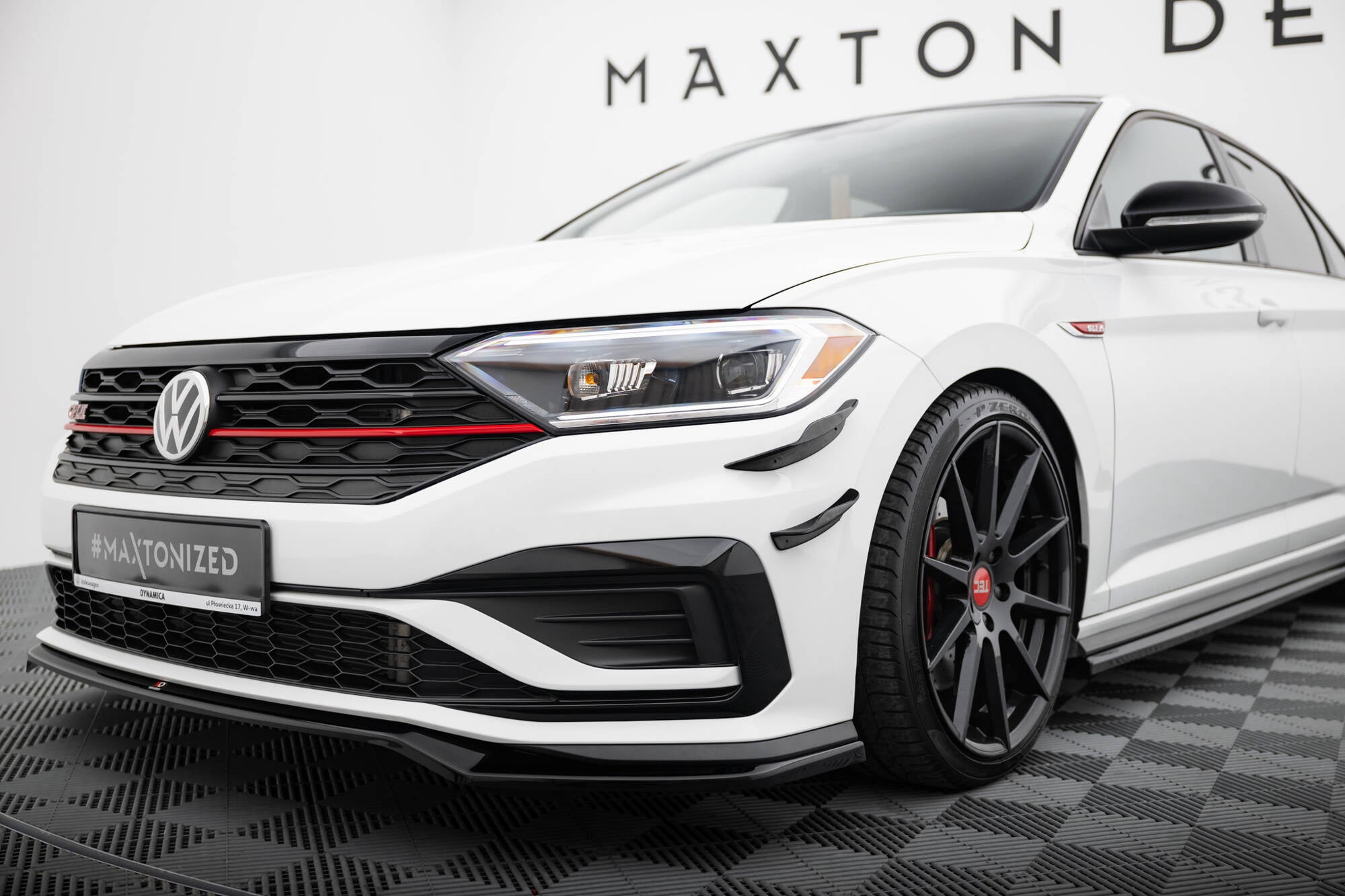 Maxton Design Stoßstangen Flaps Wings vorne Canards passend für VW Jetta GLI Mk7