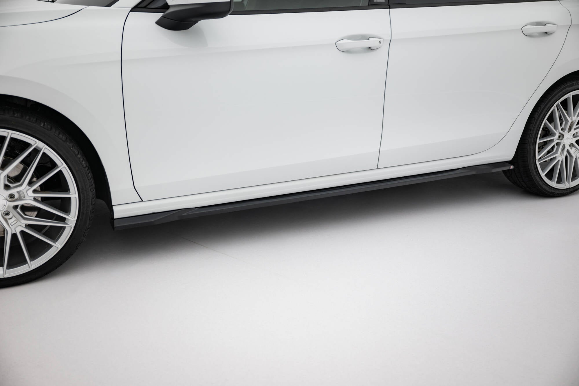 Maxton Design Street+ Seitenschweller Leisten passend für VW Passat B9 schwarz Hochglanz