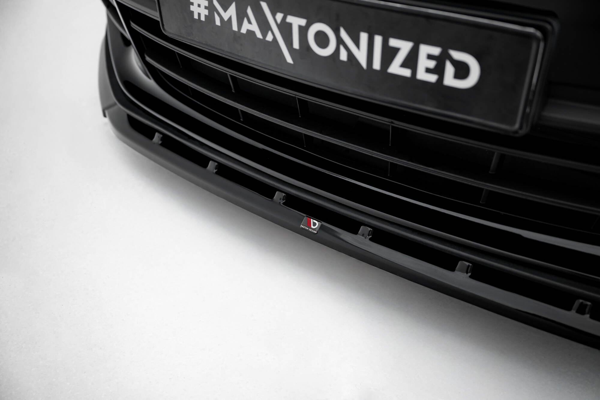 Maxton Design Street+ Spoilerlippe Front Ansatz V.1 passend für Porsche Panamera E-Hybrid / Panamera 4S 971 schwarz Hochglanz