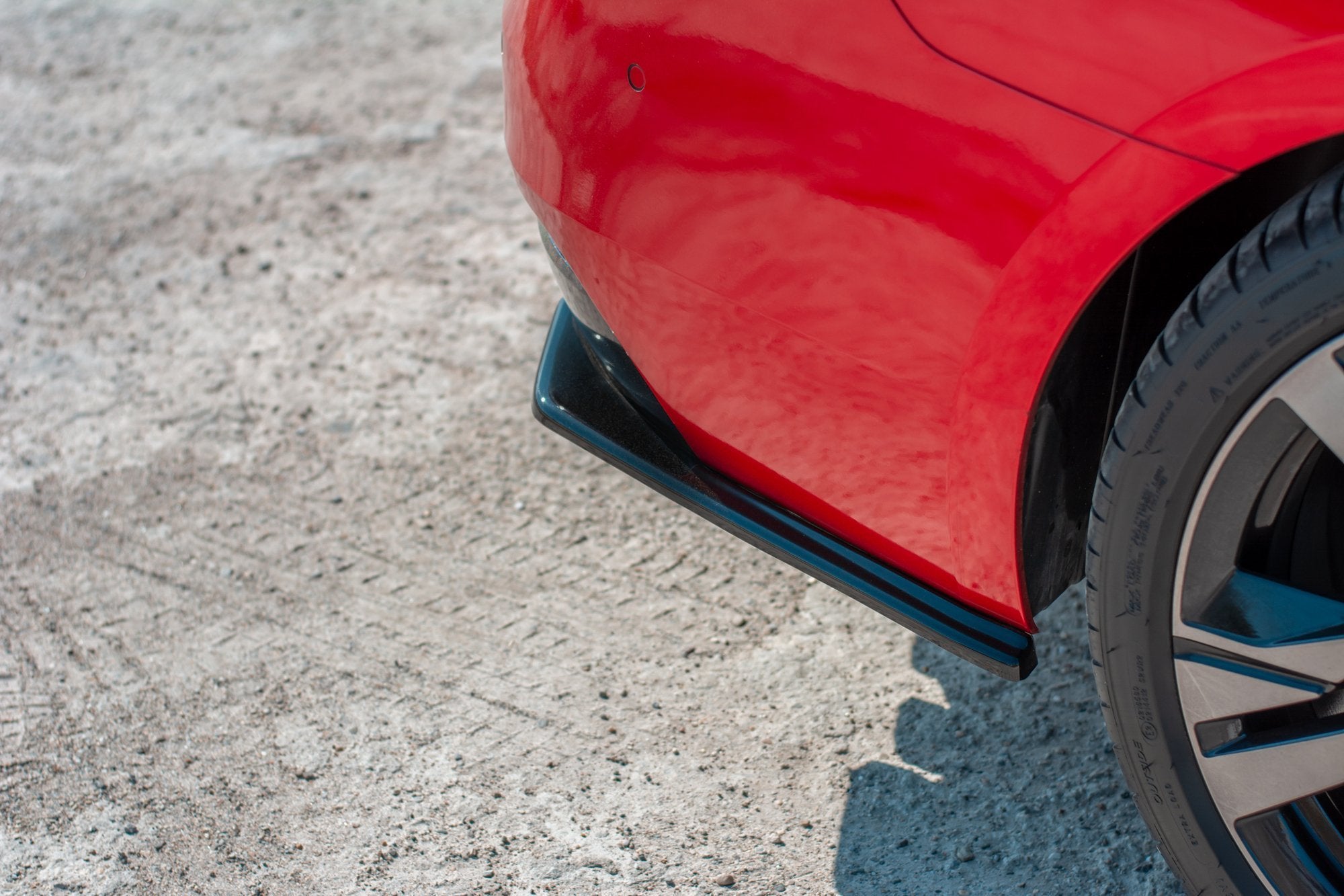 Maxton Design Heck Ansatz Flaps Diffusor passend für Peugeot 508 Benzin Mk2 schwarz Hochglanz