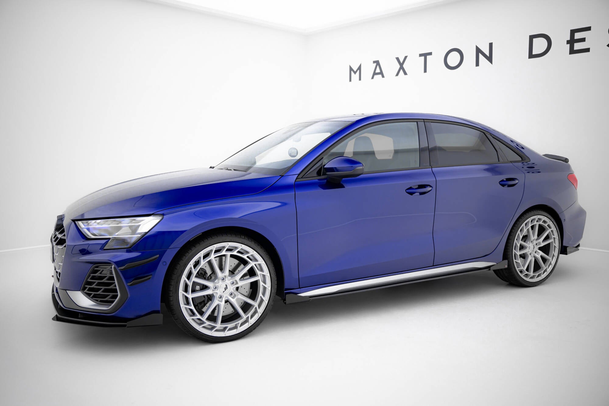 Maxton Design Street Pro Street+ Seitenschweller Leisten V.2 passend für + Flaps passend für Audi A3 S-Line Limousine / S3 Limousine 8Y / 8Y Facelift schwarz Hochglanz