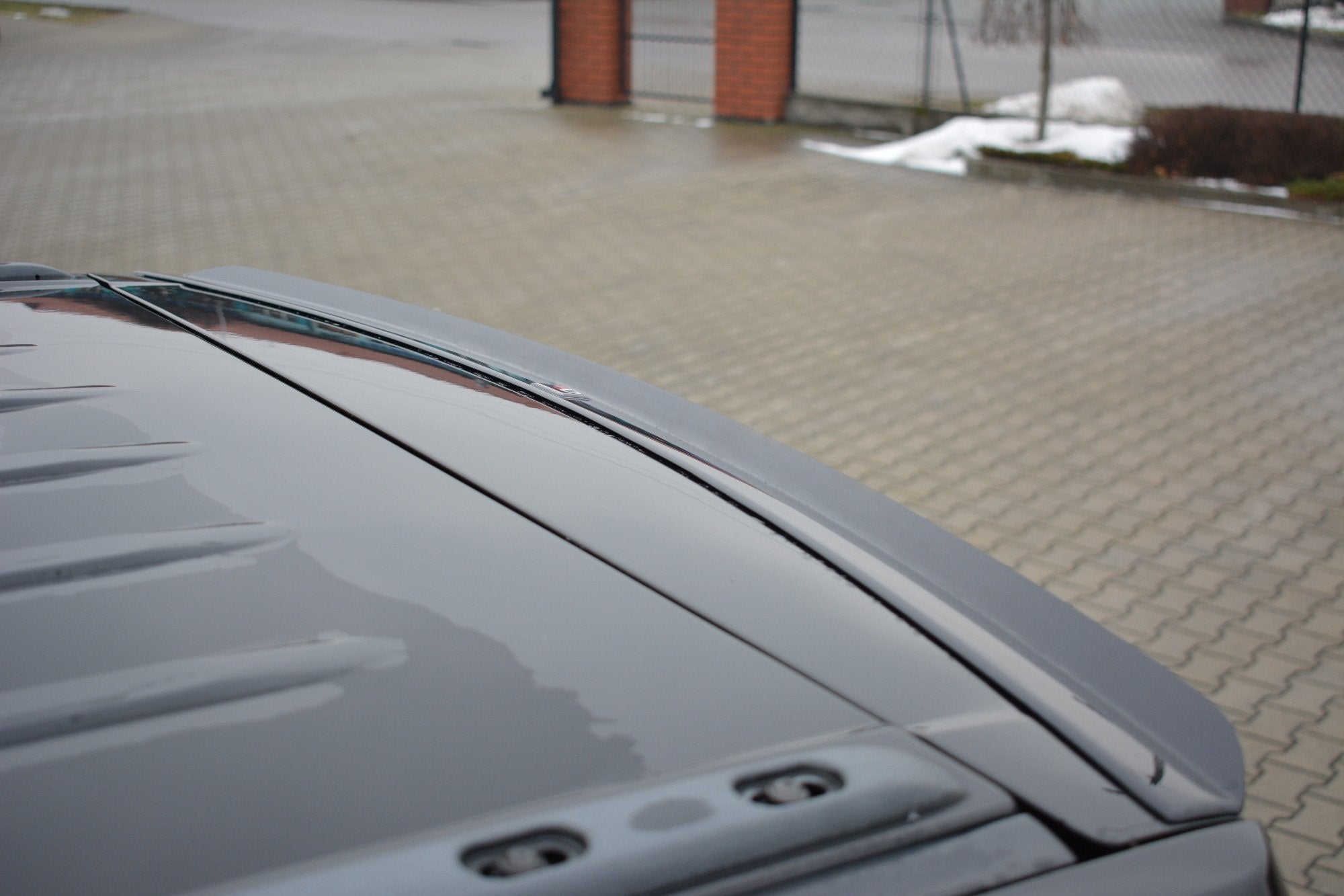 Maxton Design Spoiler CAP passend für JEEP GRAND CHEROKEE WK STR8 schwarz Hochglanz
