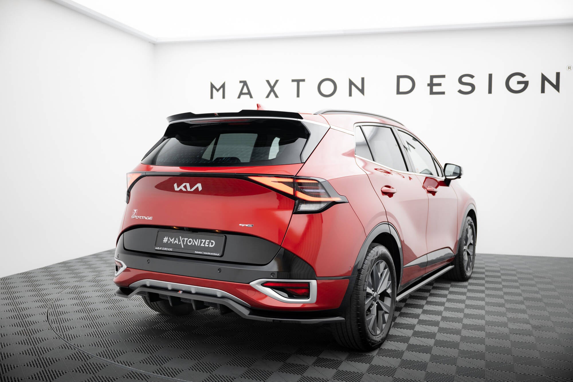 Maxton Design Street+ Mittlerer Diffusor RACE passend für Kia Sportage GT-Line Mk5 schwarz Hochglanz