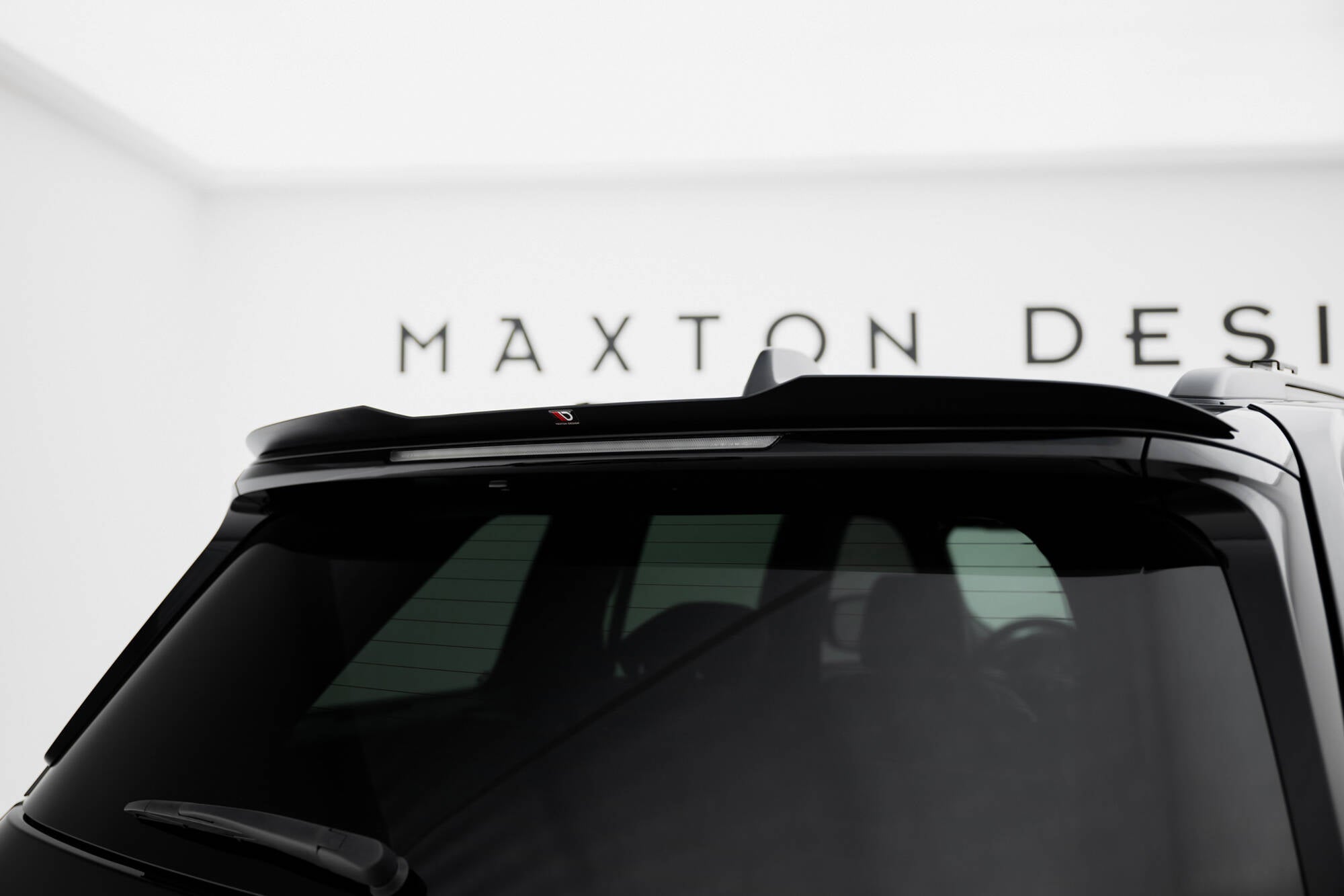 Maxton Design Spoiler CAP passend für Jeep Grand Cherokee Trailhawk Mk5 schwarz Hochglanz
