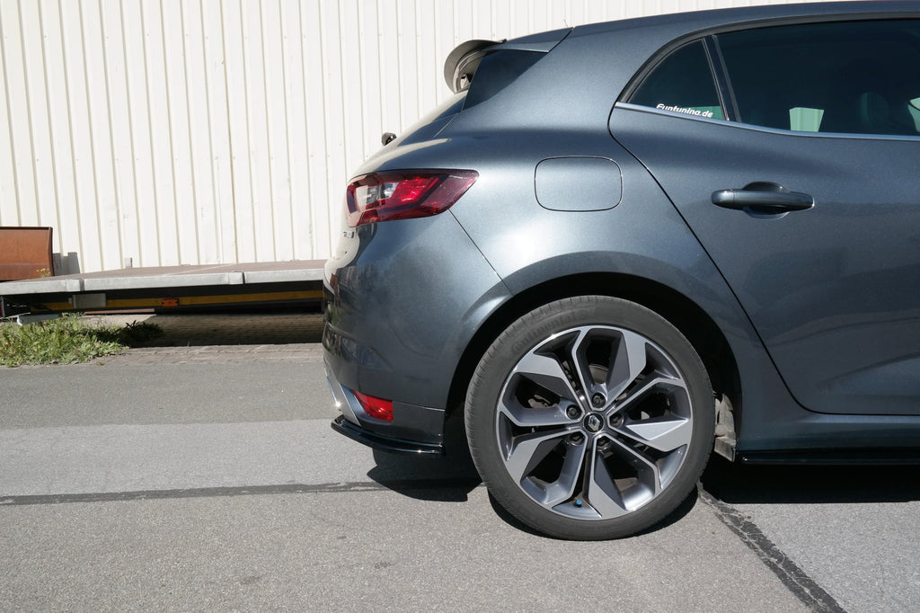 Maxton Design Heck Ansatz Flaps Diffusor passend für Renault Megane Mk.4 GT-Line schwarz Hochglanz