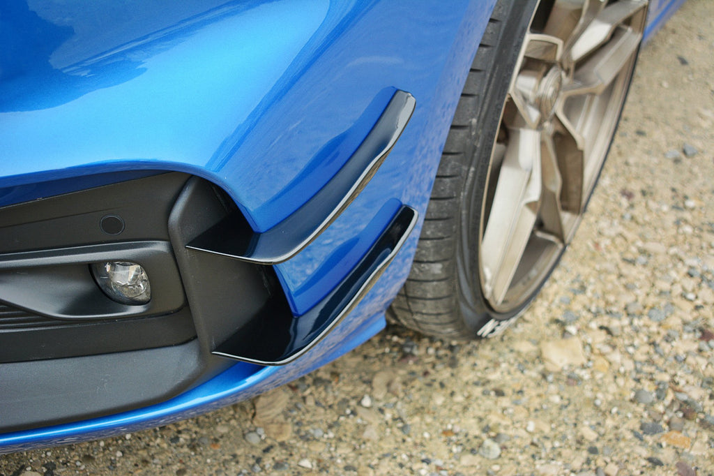 Maxton Design Stoßstangen Flaps Wings vorne Canards passend für Ford Focus ST / ST-Line Mk4