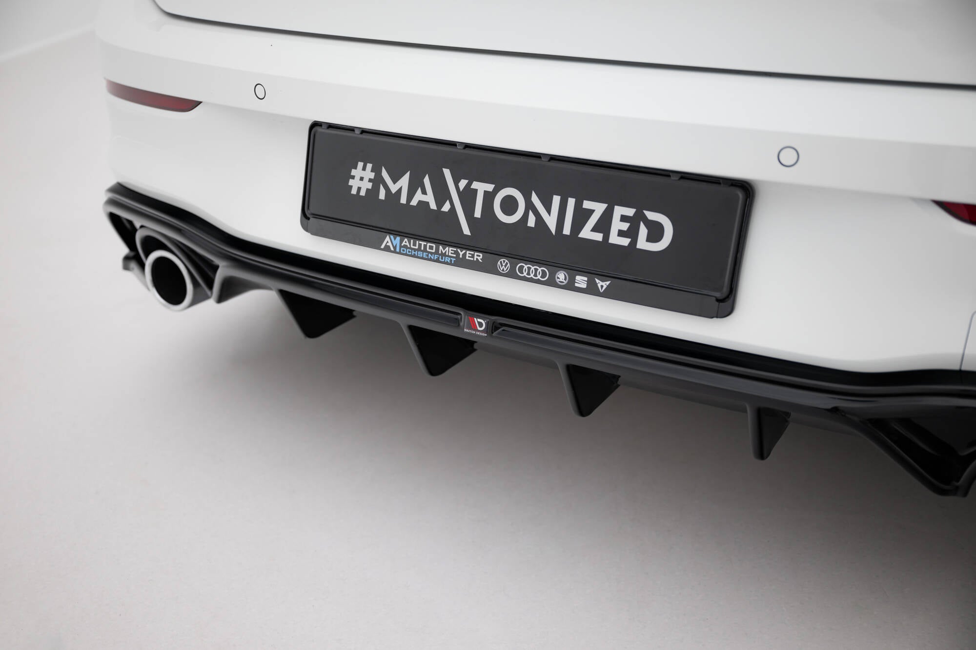 Maxton Design Diffusor Heck Ansatz V.2 passend für VW Golf GTI Mk8 schwarz Hochglanz