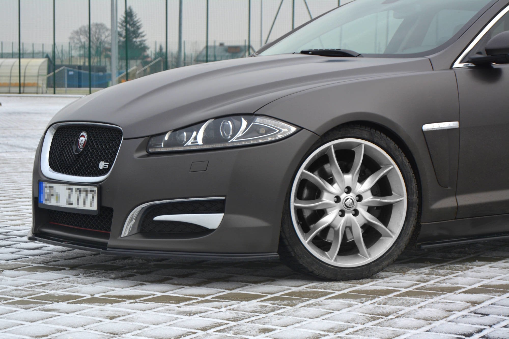 Maxton Design Street+ Spoilerlippe Front Ansatz passend für JAGUAR XF (X250) MK1 SPORTBRAKE S-PACK schwarz Hochglanz