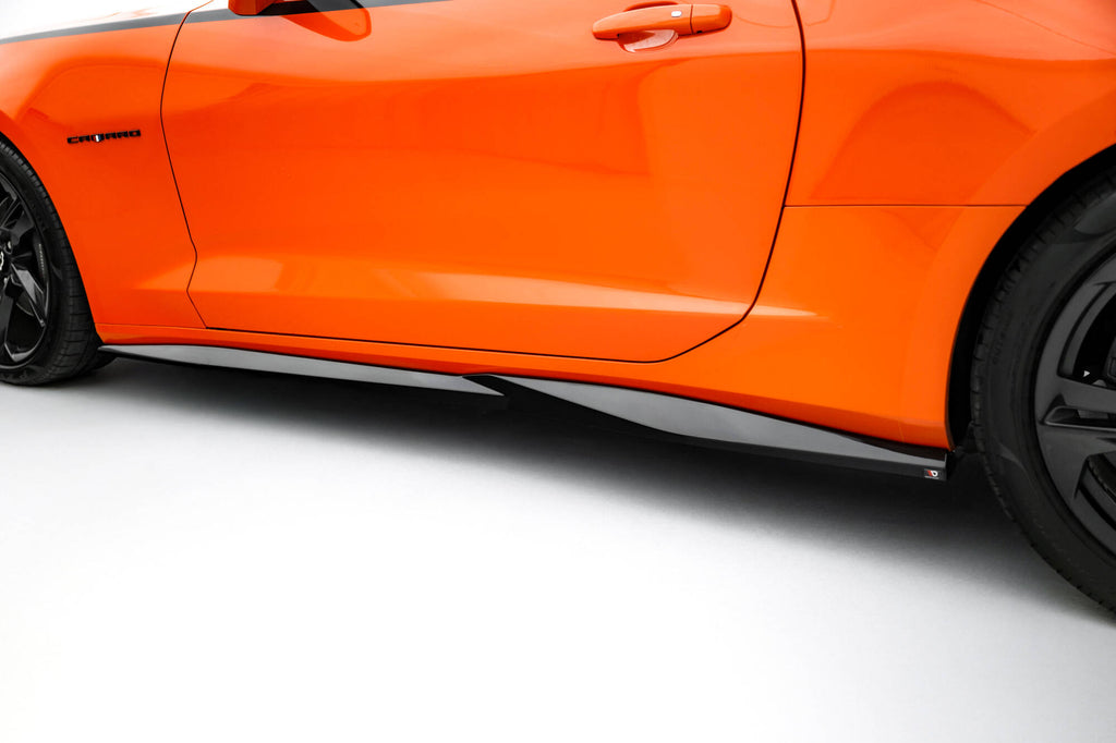 Maxton Design Street+ Seitenschweller Leisten passend für V.1 passend für Chevrolet Camaro SS Mk6 Facelift schwarz Hochglanz