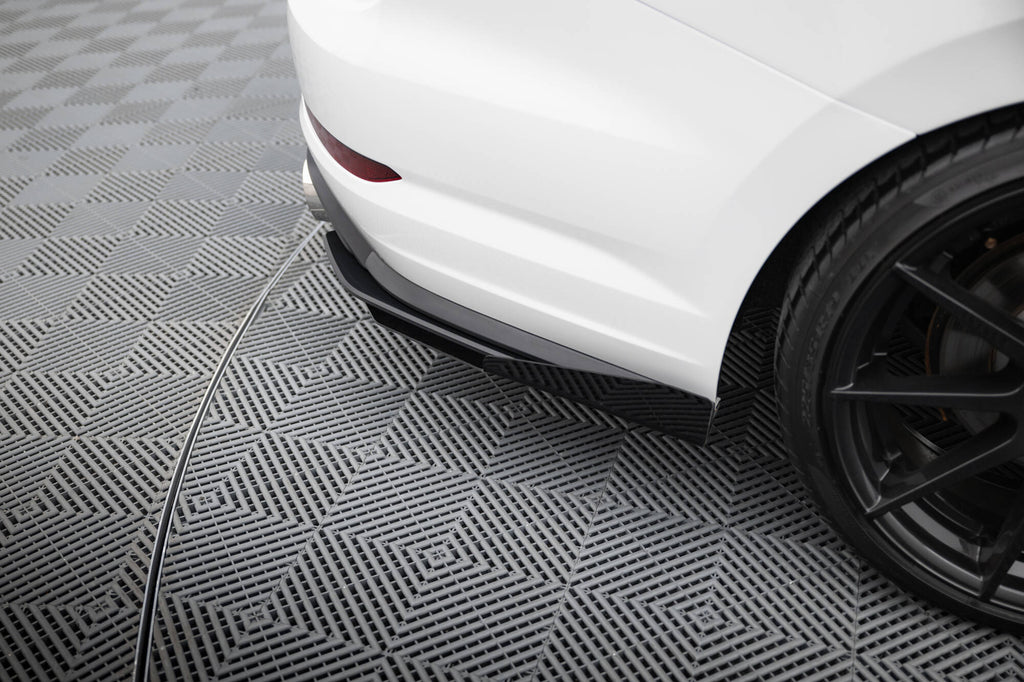 Maxton Design Street Pro Heck Ansatz Flaps Diffusor + Flaps passend für VW Jetta GLI Mk7 schwarz Hochglanz