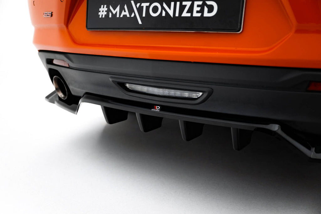 Maxton Design Street+ Mittlerer Diffusor RACE passend für Chevrolet Camaro SS Mk6 Facelift schwarz Hochglanz