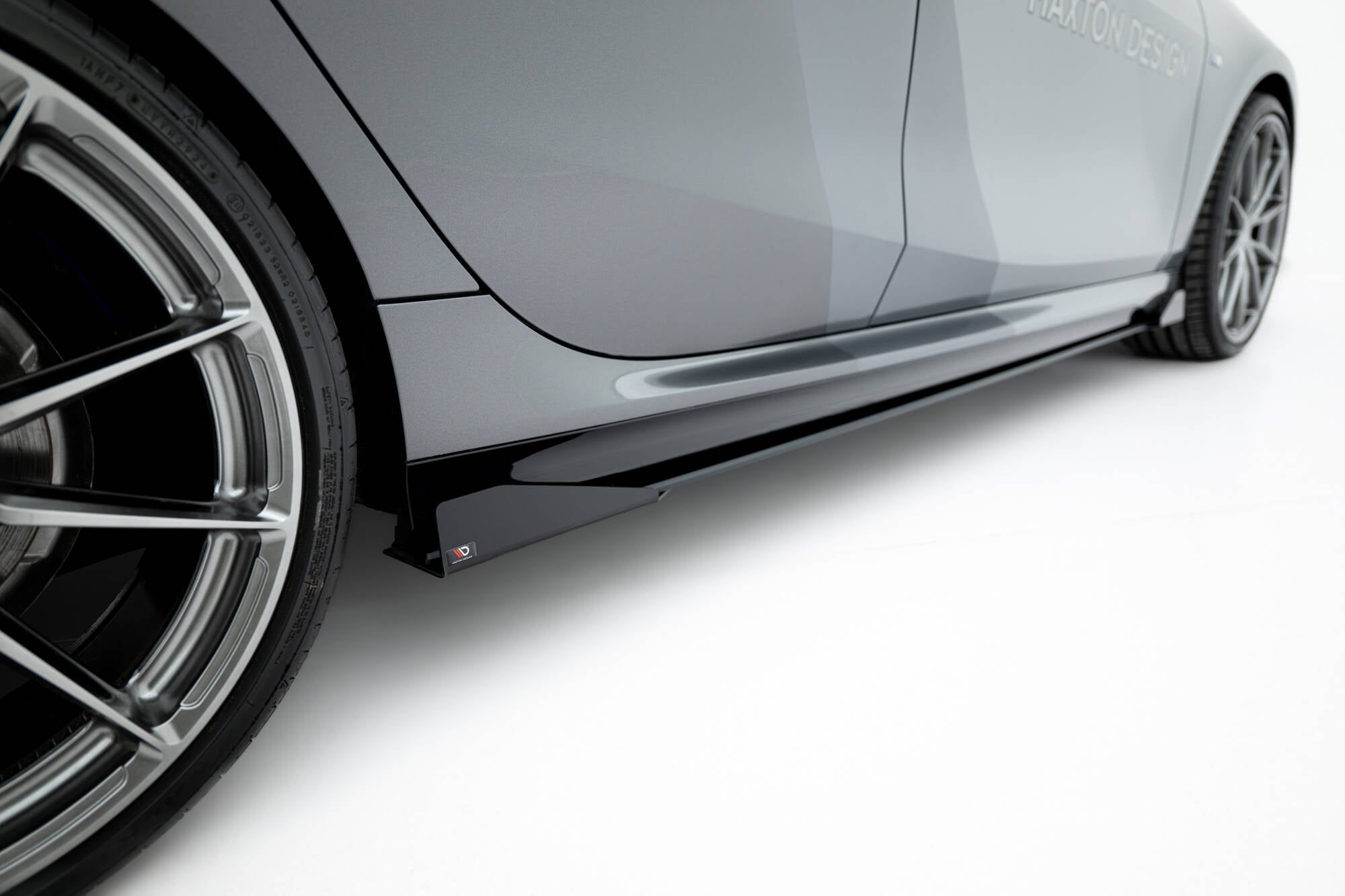 Maxton Design Street Pro Street+ Seitenschweller Leisten + Flaps passend für BMW 2 M-Paket / M235i Gran Coupe F74 schwarz Hochglanz