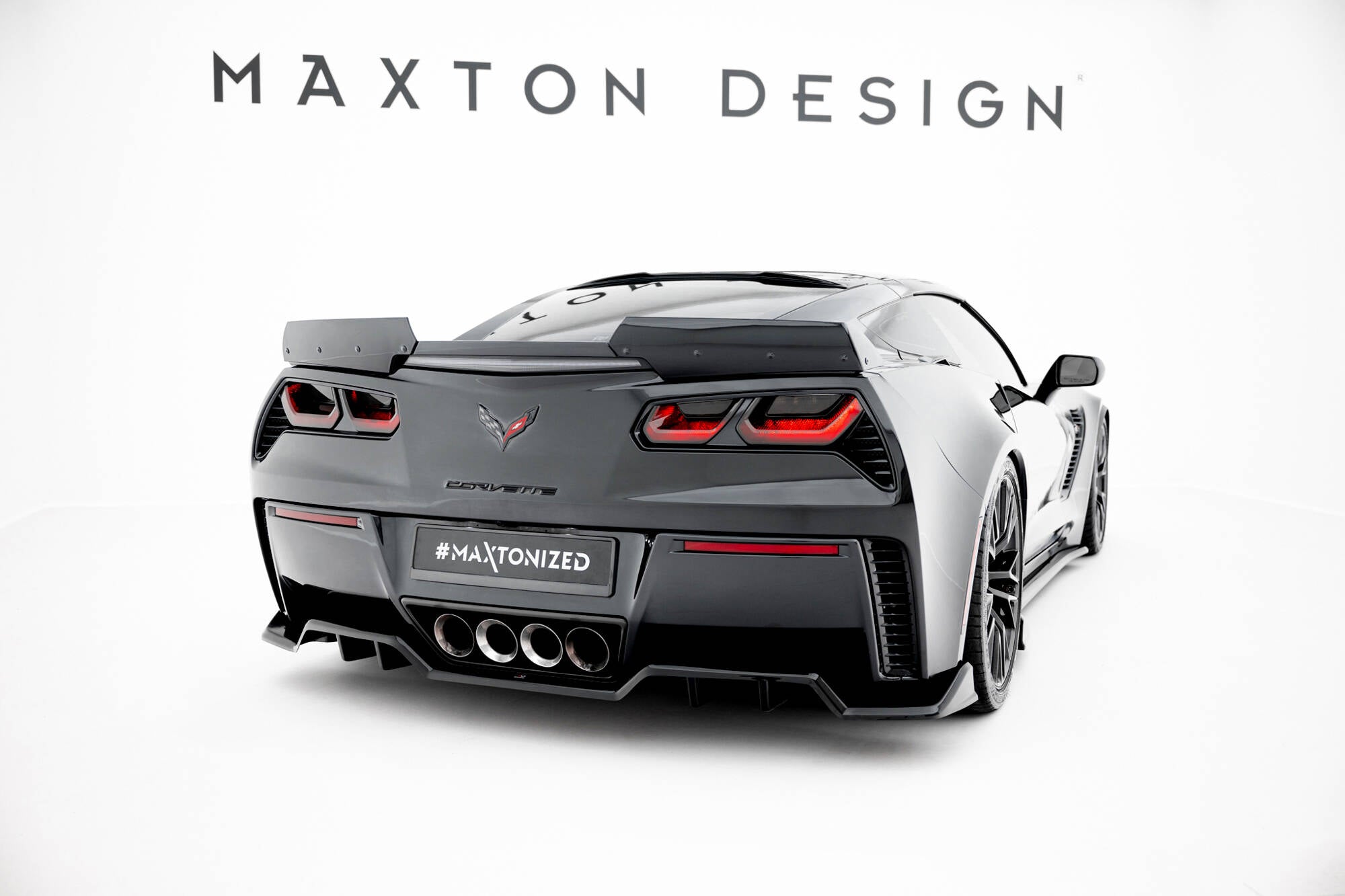 Maxton Design Mittlerer Diffusor Heck Ansatz DTM Look passend für Chevrolet Corvette Z06 C7 schwarz Hochglanz