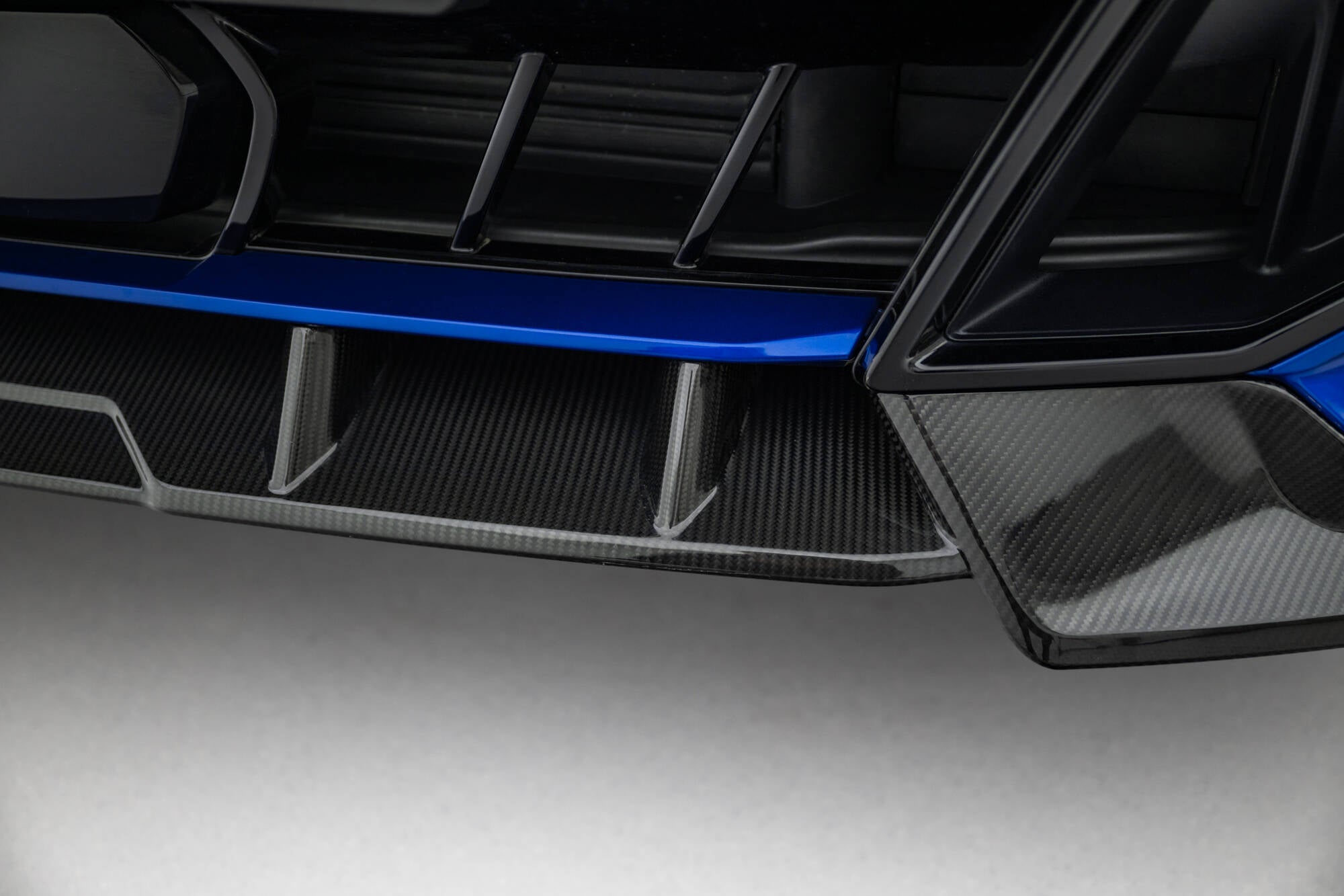 Maxton Design Prepreg Carbon Fiber Street+ Spoilerlippe Front Ansatz passend für BMW X5 M-Paket G05 Facelift