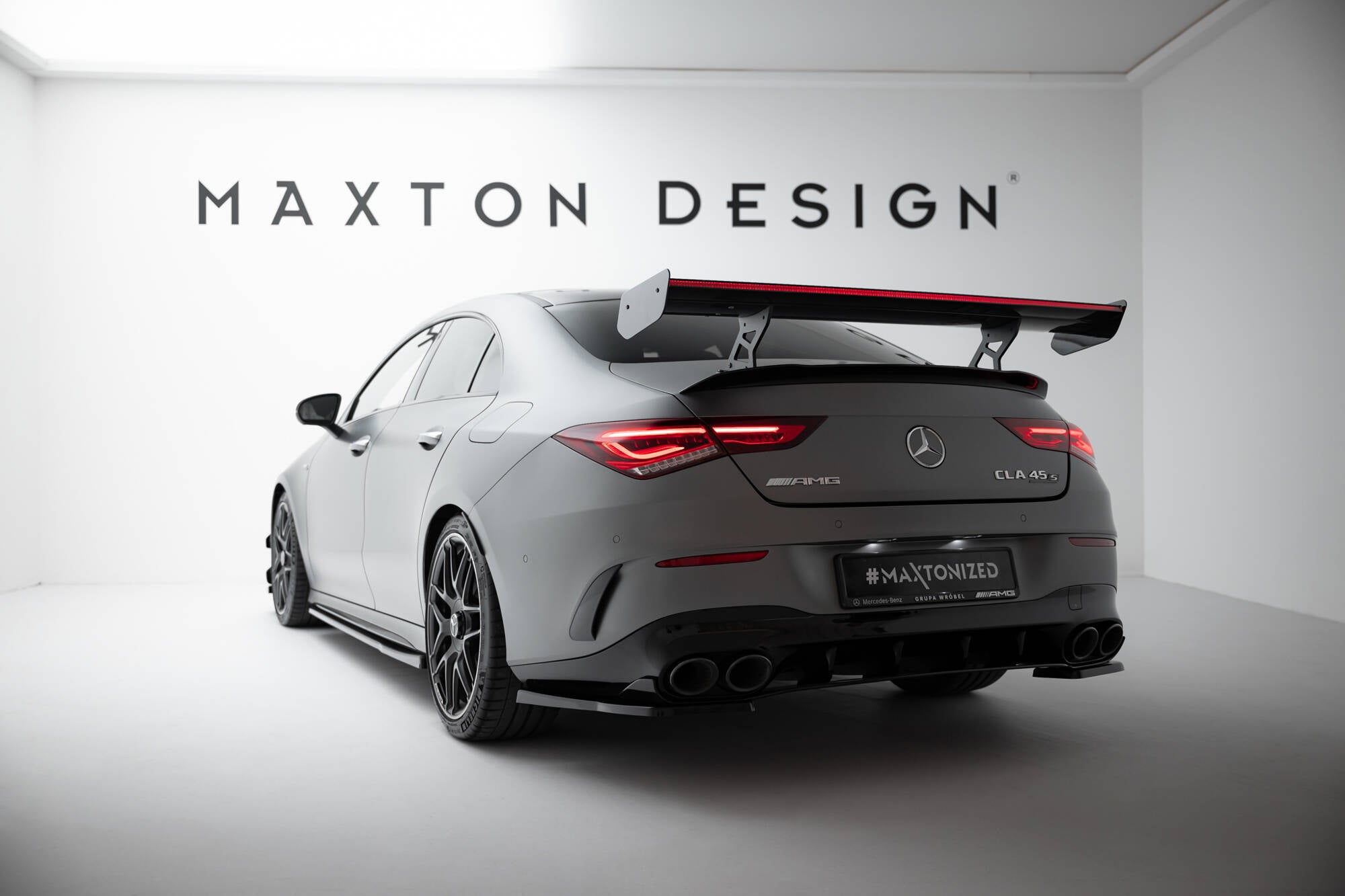 Maxton Design Carbon Spoiler With Internal Brackets Uprights + LED Mercedes-Benz CLA Coupe C118 / C118 Facelift für Mercedes-Benz CLA C118
