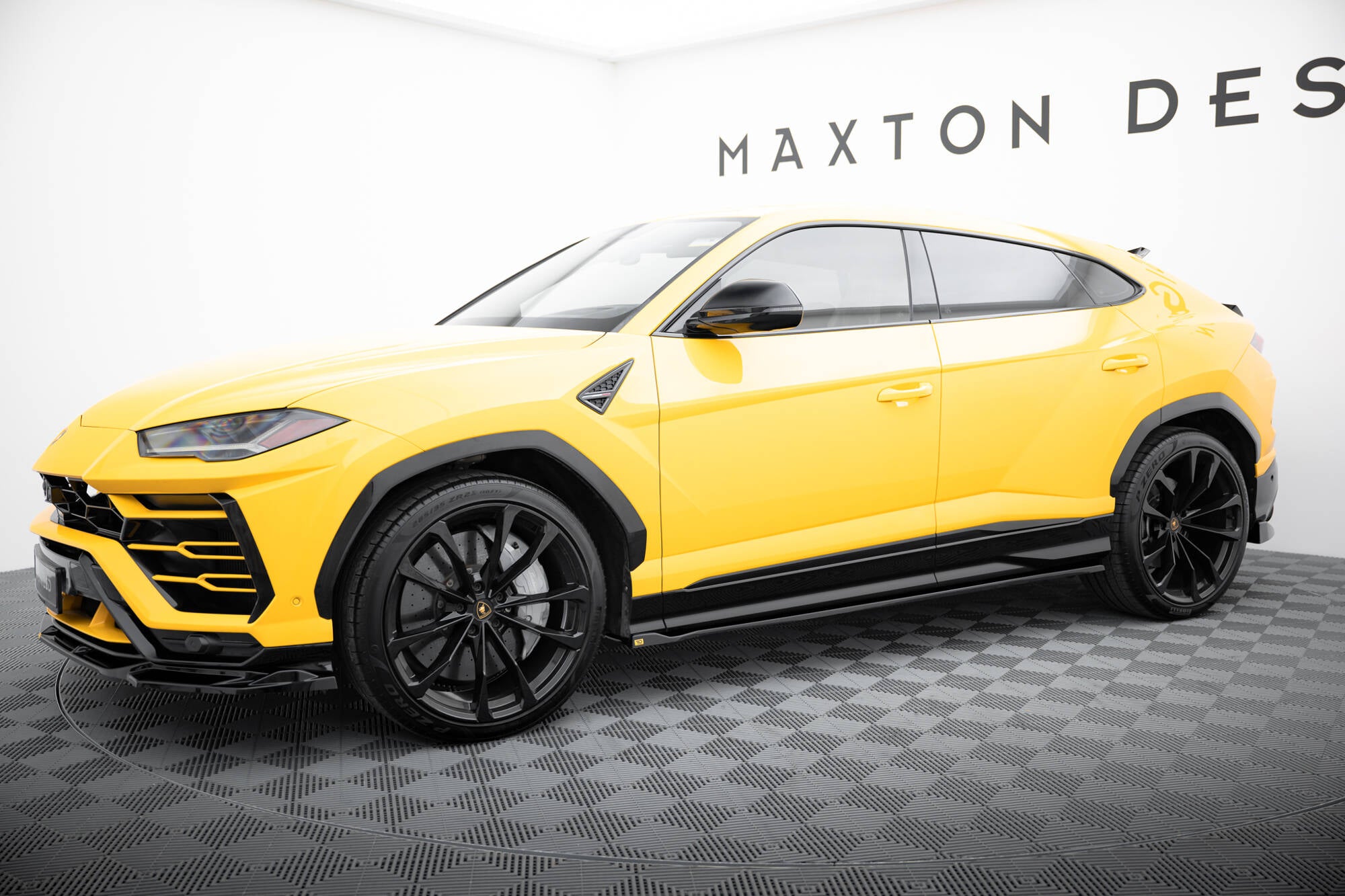 Maxton Design Street+ Seitenschweller Leisten passend für Lamborghini Urus Mk1 schwarz Hochglanz