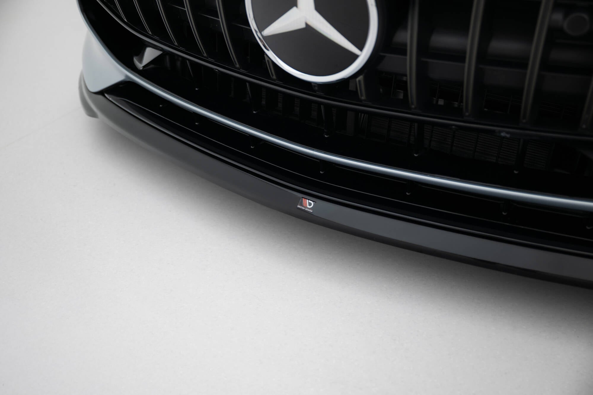 Maxton Design Street+ Spoilerlippe Front Ansatz V.1 passend für Mercedes-AMG GT 63 / 55 / 63 S E Performance C192 schwarz Hochglanz