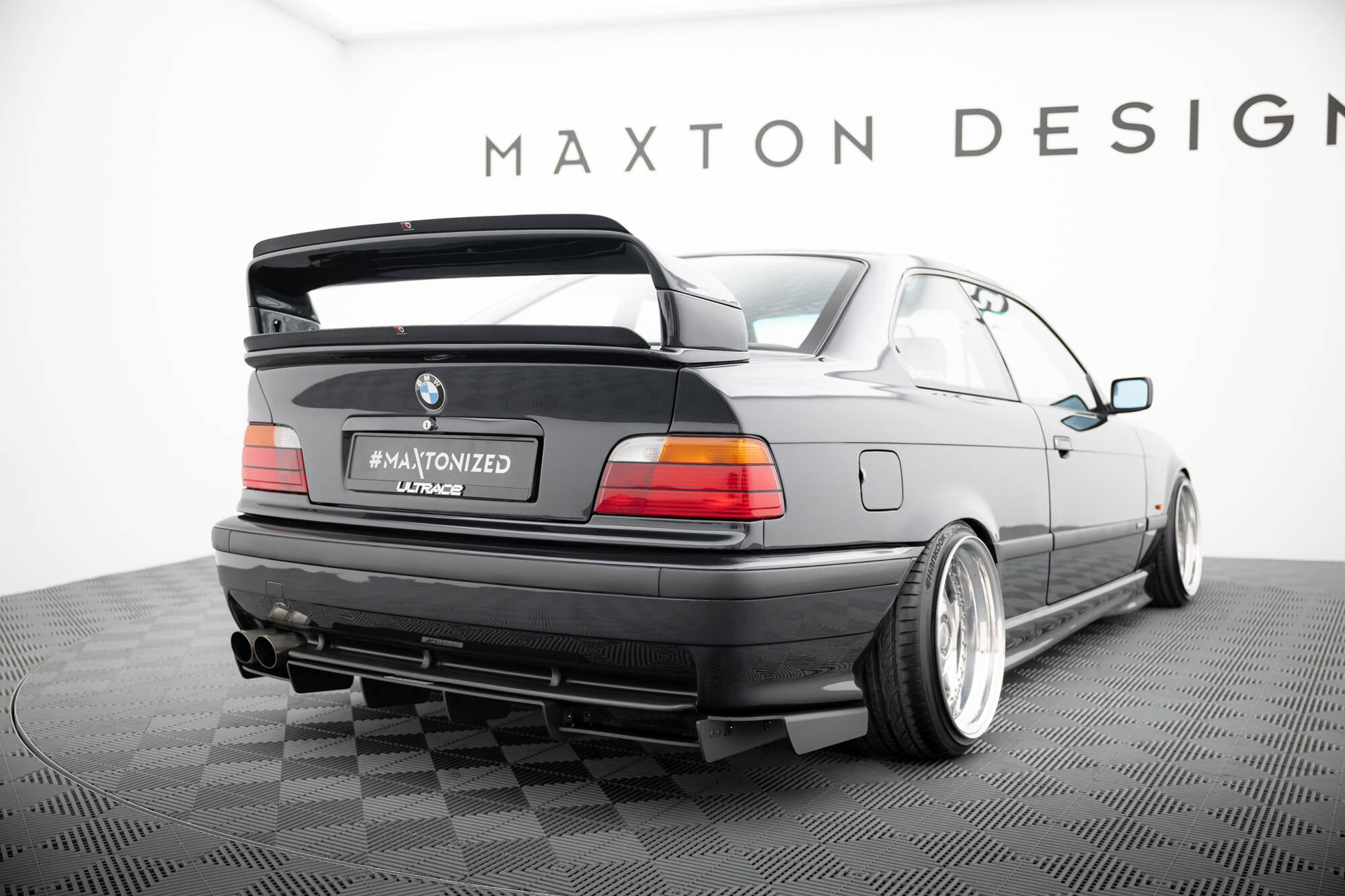 Maxton Design OBERER Spoiler CAP passend für BMW M3 / 3 M-Paket E36 Coupe GT Klasse schwarz Hochglanz