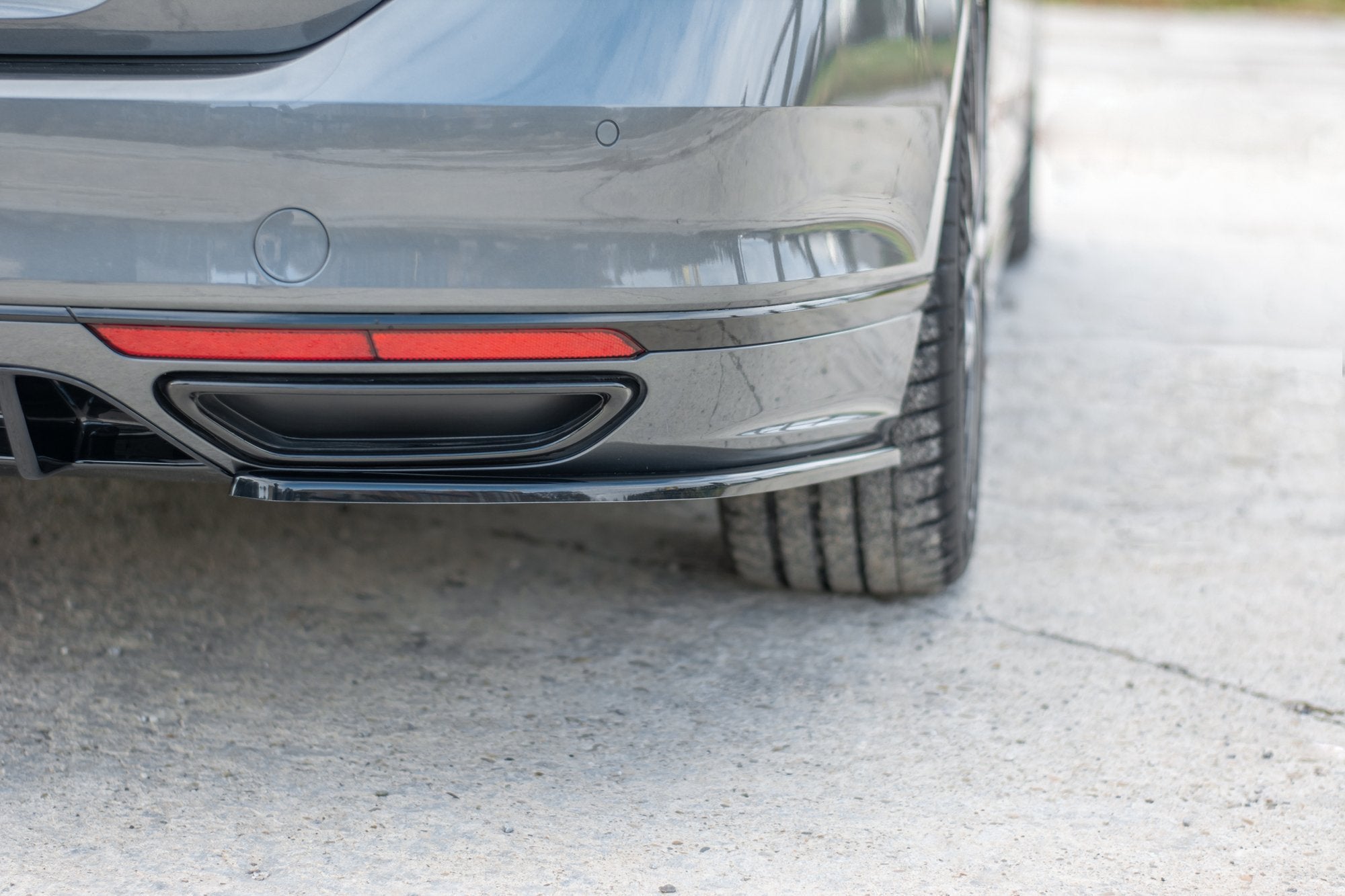 Maxton Design Heck Ansatz Flaps Diffusor passend für VW Passat R-Line B8 schwarz Hochglanz