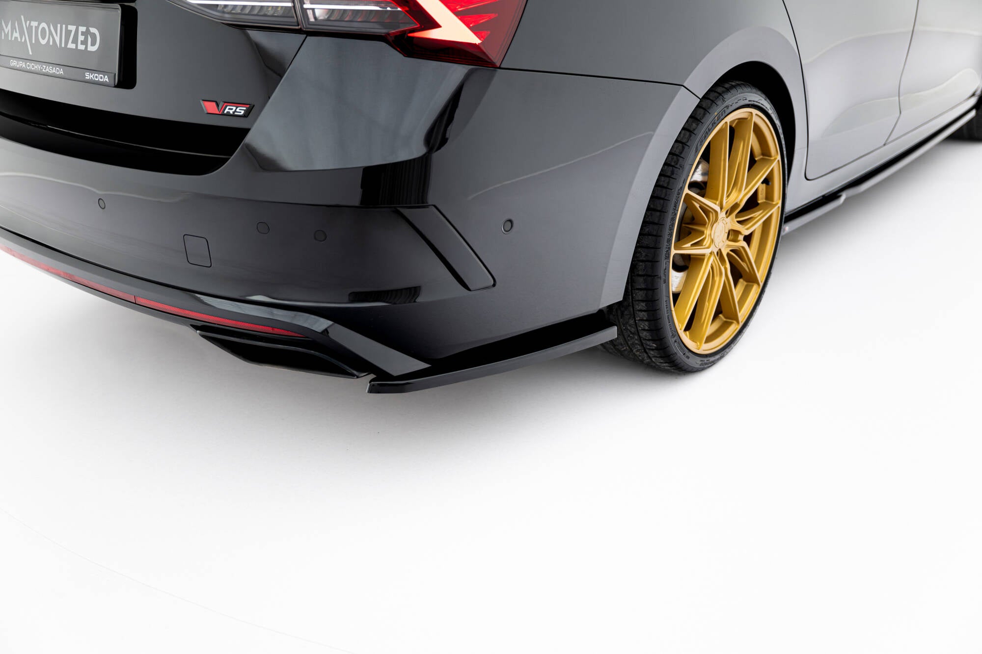 Maxton Design Heck Ansatz Flaps Diffusor V.1 passend für Skoda Octavia RS Liftback / Combi Mk4 Facelift schwarz Hochglanz