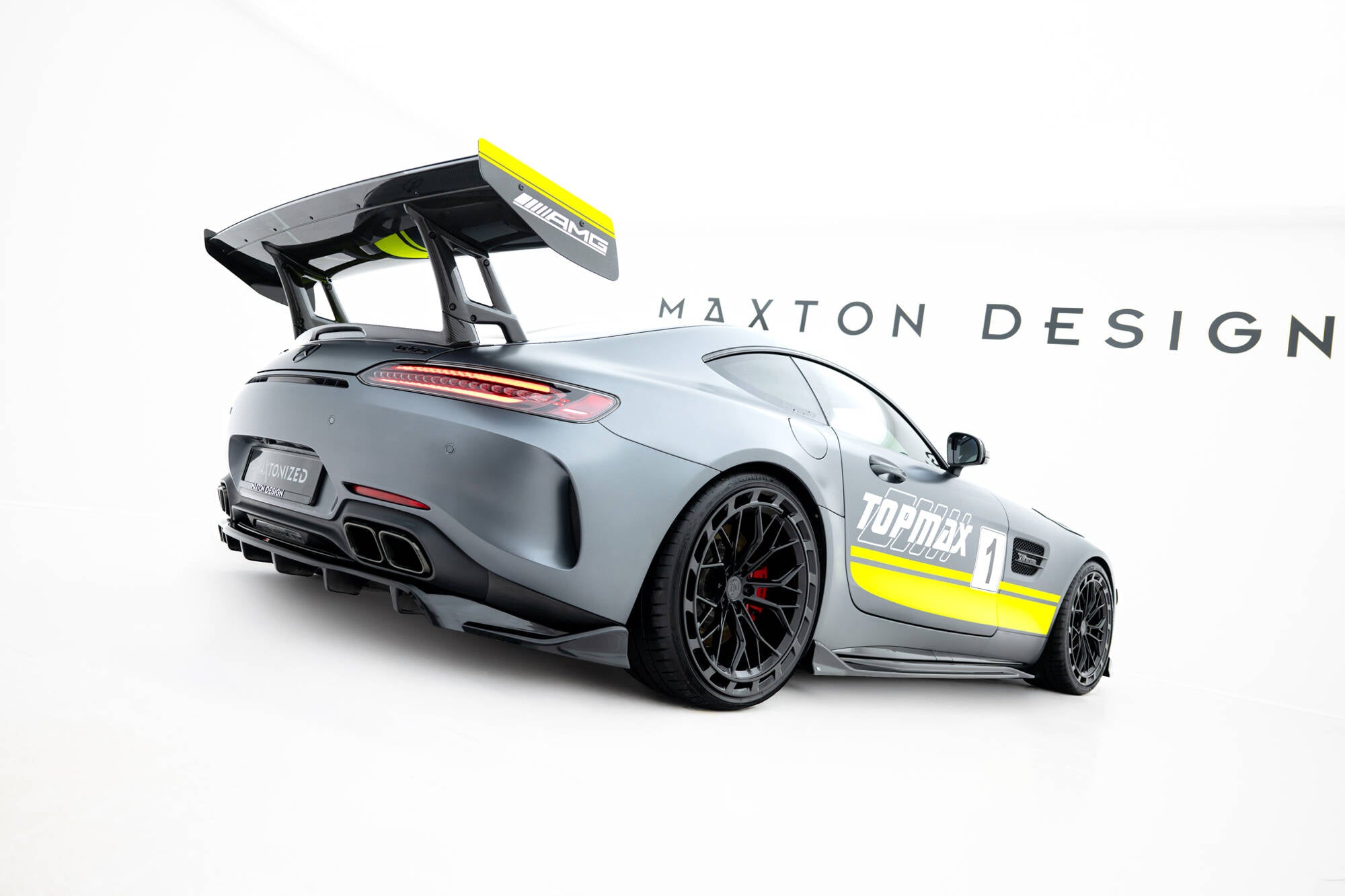 Maxton Design Street+ Mittlerer Diffusor RACE passend für Mercedes-AMG GT C C190 Facelift schwarz Hochglanz