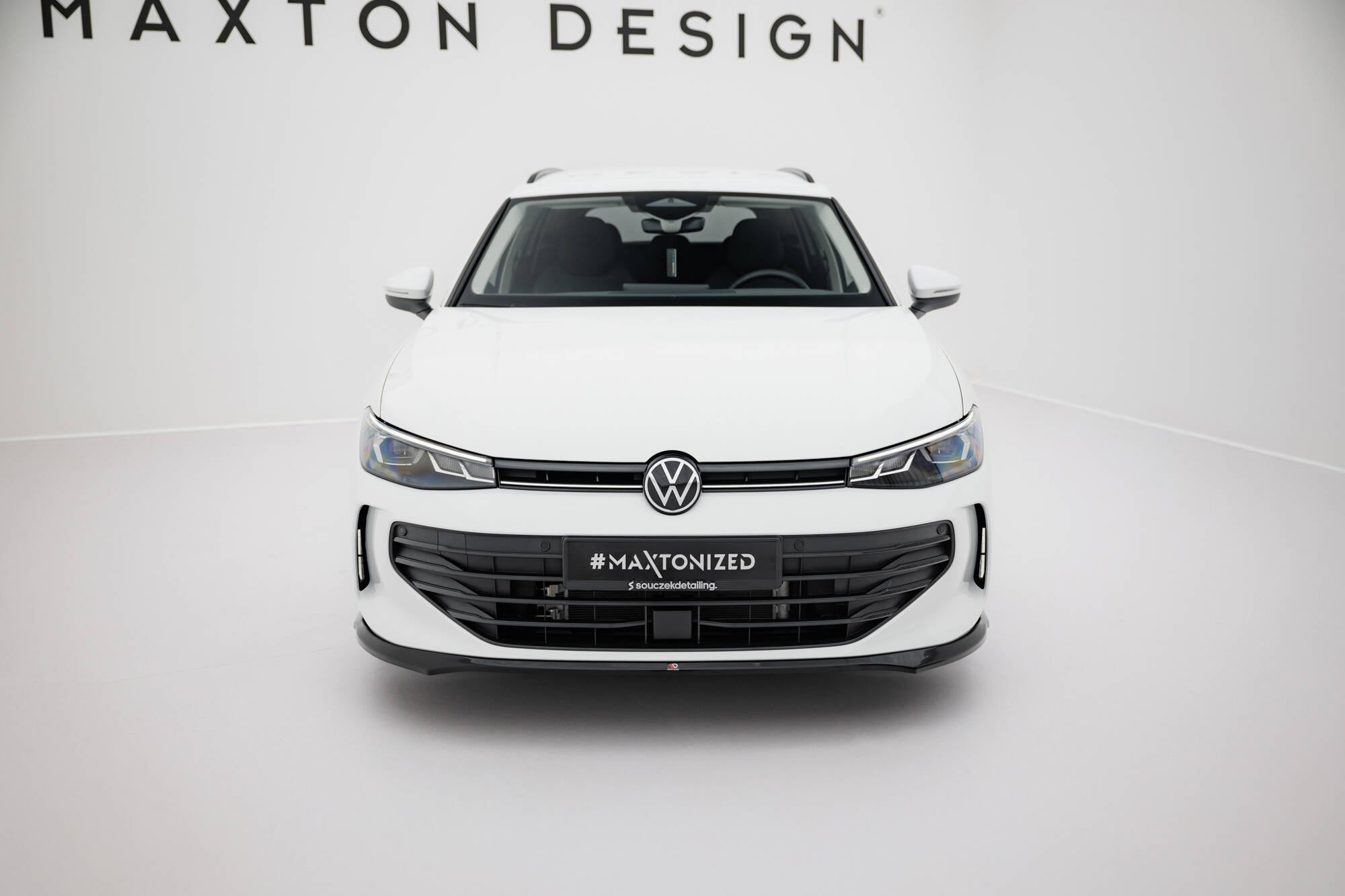 Maxton Design Street+ Spoilerlippe Front Ansatz V.1 passend für VW Passat B9 schwarz Hochglanz