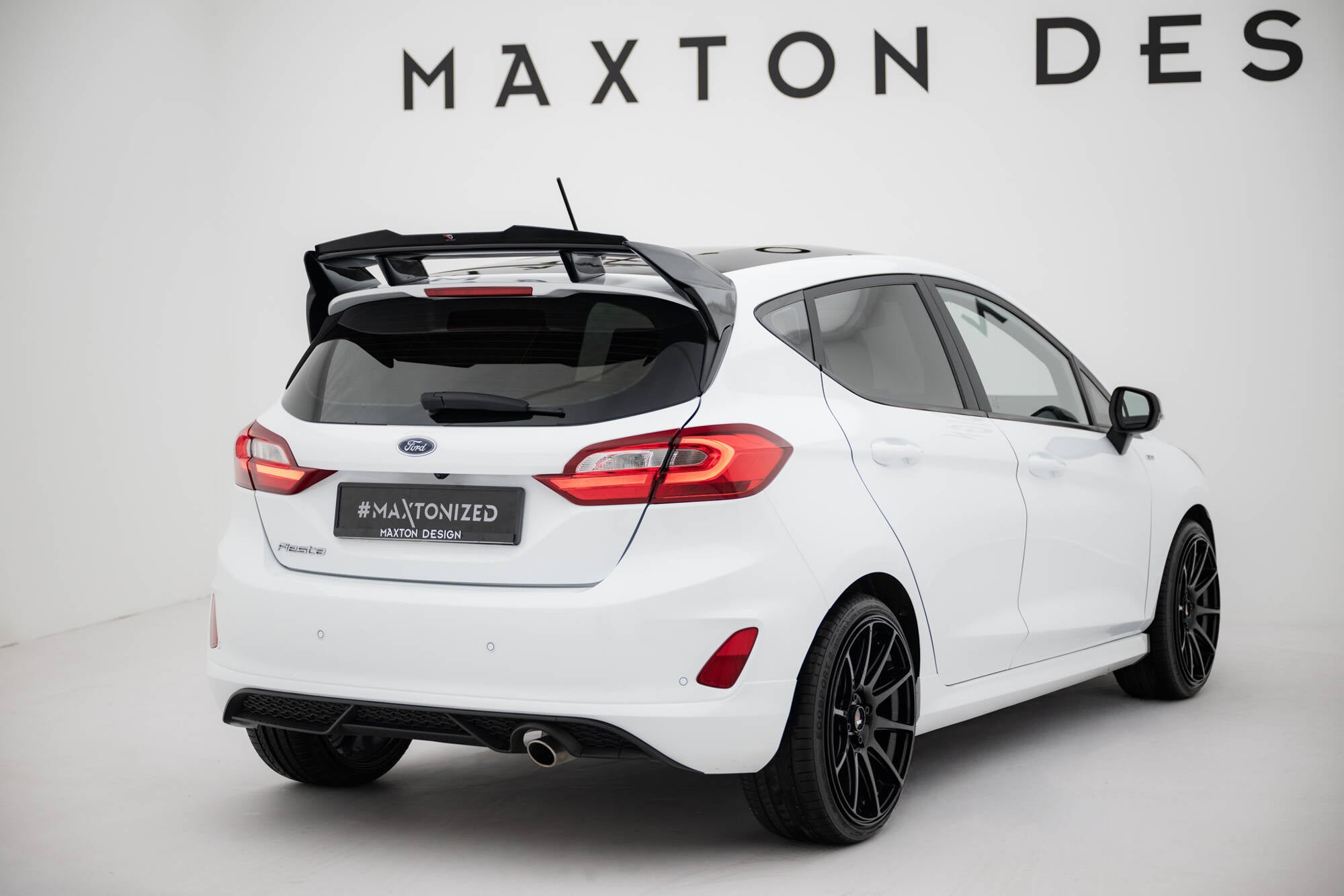 Maxton Design Spoiler CAP passend für Ford Fiesta Standard / ST / ST-Line Mk8 (Für FO-FI-8-FH1FP) schwarz Hochglanz