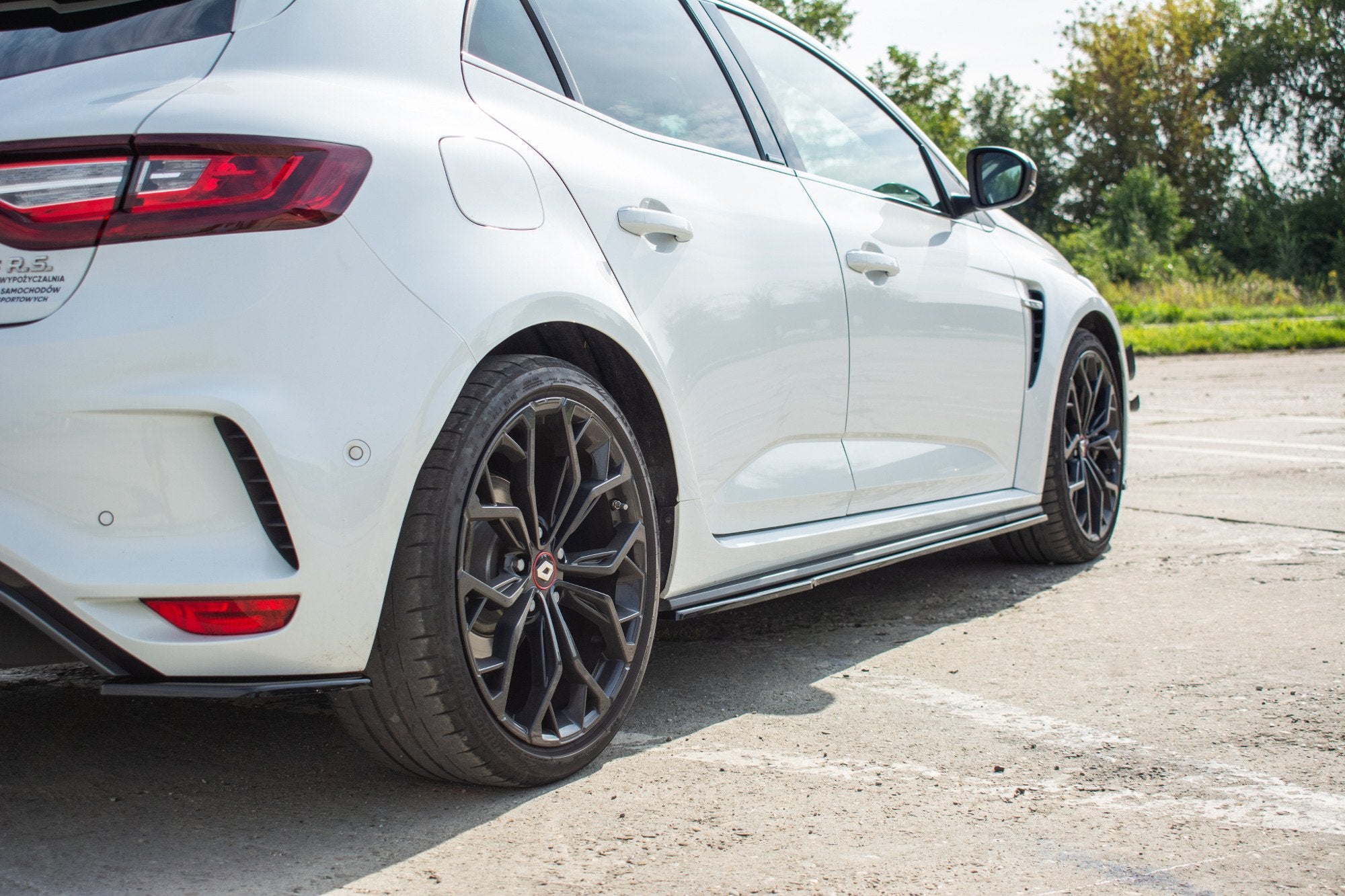 Maxton Design Street+ Seitenschweller Leisten passend für Renault Megane IV RS schwarz Hochglanz