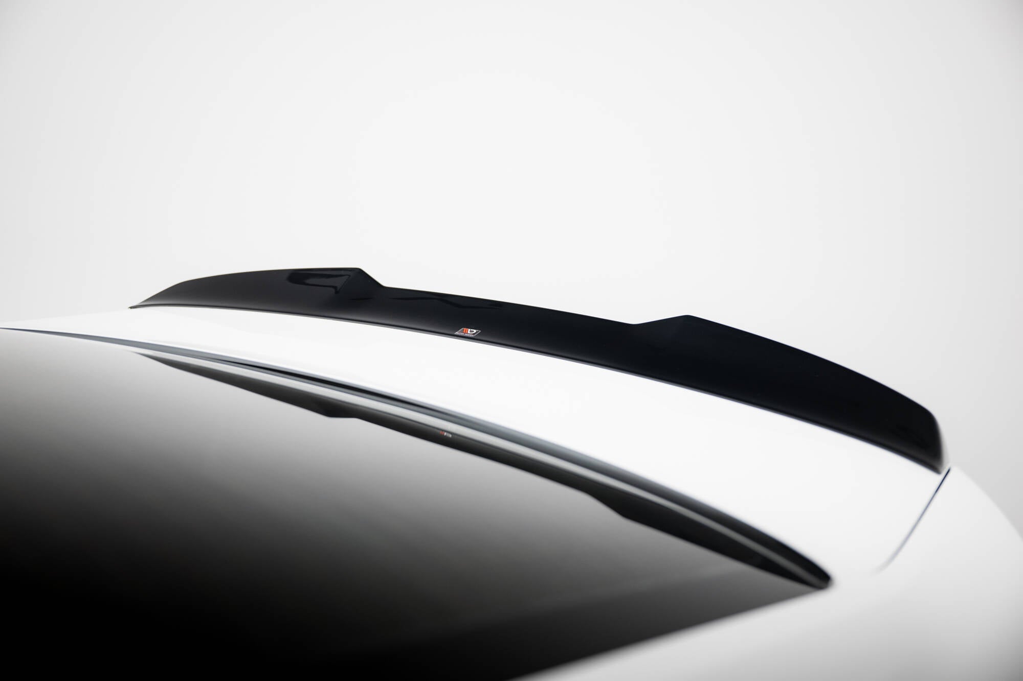 Maxton Design Spoiler CAP 3D passend für VW Jetta GLI Mk7 schwarz Hochglanz