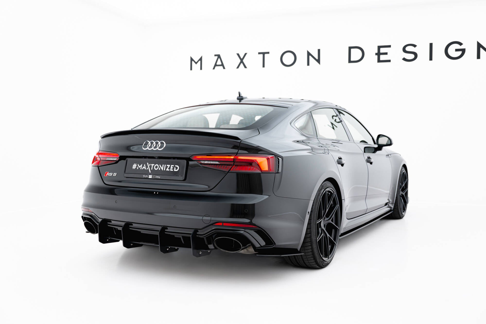 Maxton Design Heckschürze V.2 passend für Audi RS5 Coupe / Sportback F5