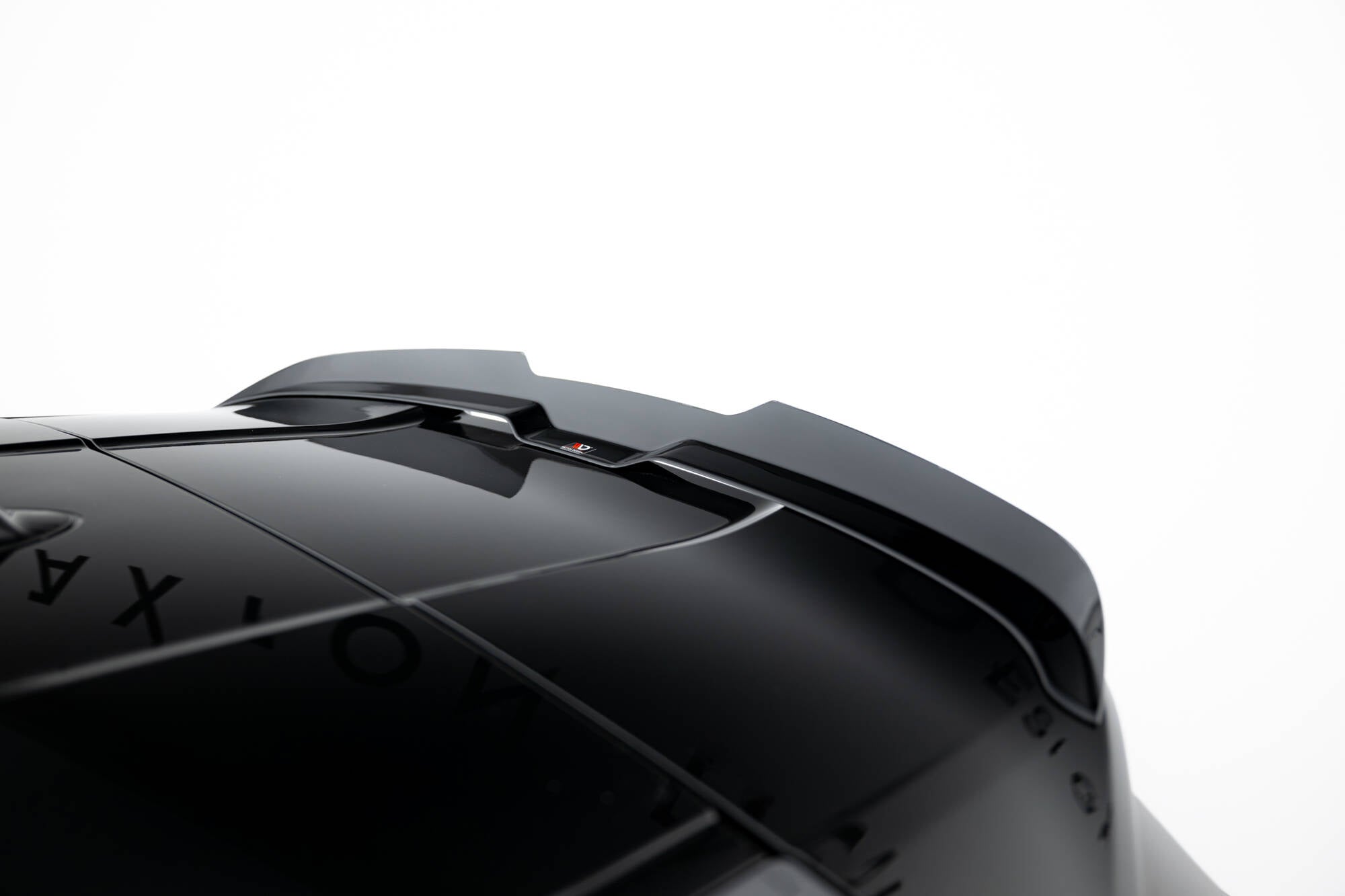 Maxton Design Spoiler CAP V.3 passend für BMW 1er M-Paket F70 schwarz Hochglanz