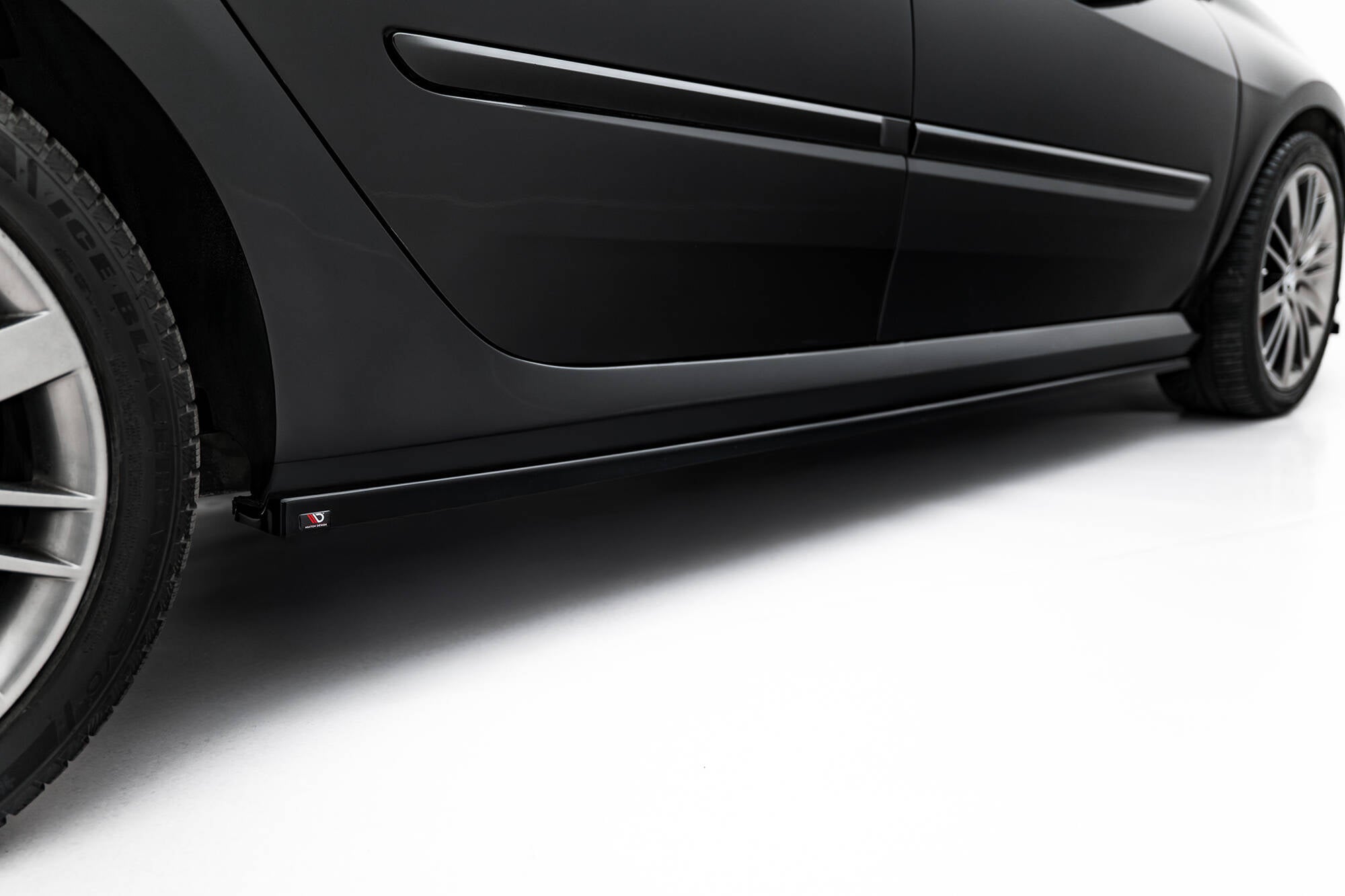 Maxton Design Street+ Seitenschweller Leisten passend für Renault Laguna Hatchback GT Mk3 schwarz Hochglanz