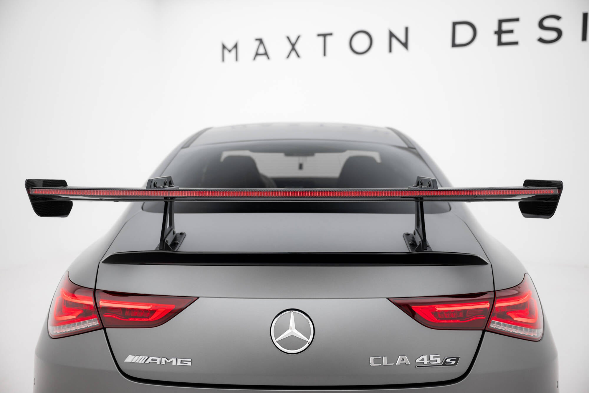 Maxton Design Carbon Spoiler With Upper Swan Mounting + LED Mercedes-Benz CLA Coupe C118 / C118 Facelift für Mercedes-Benz CLA C118