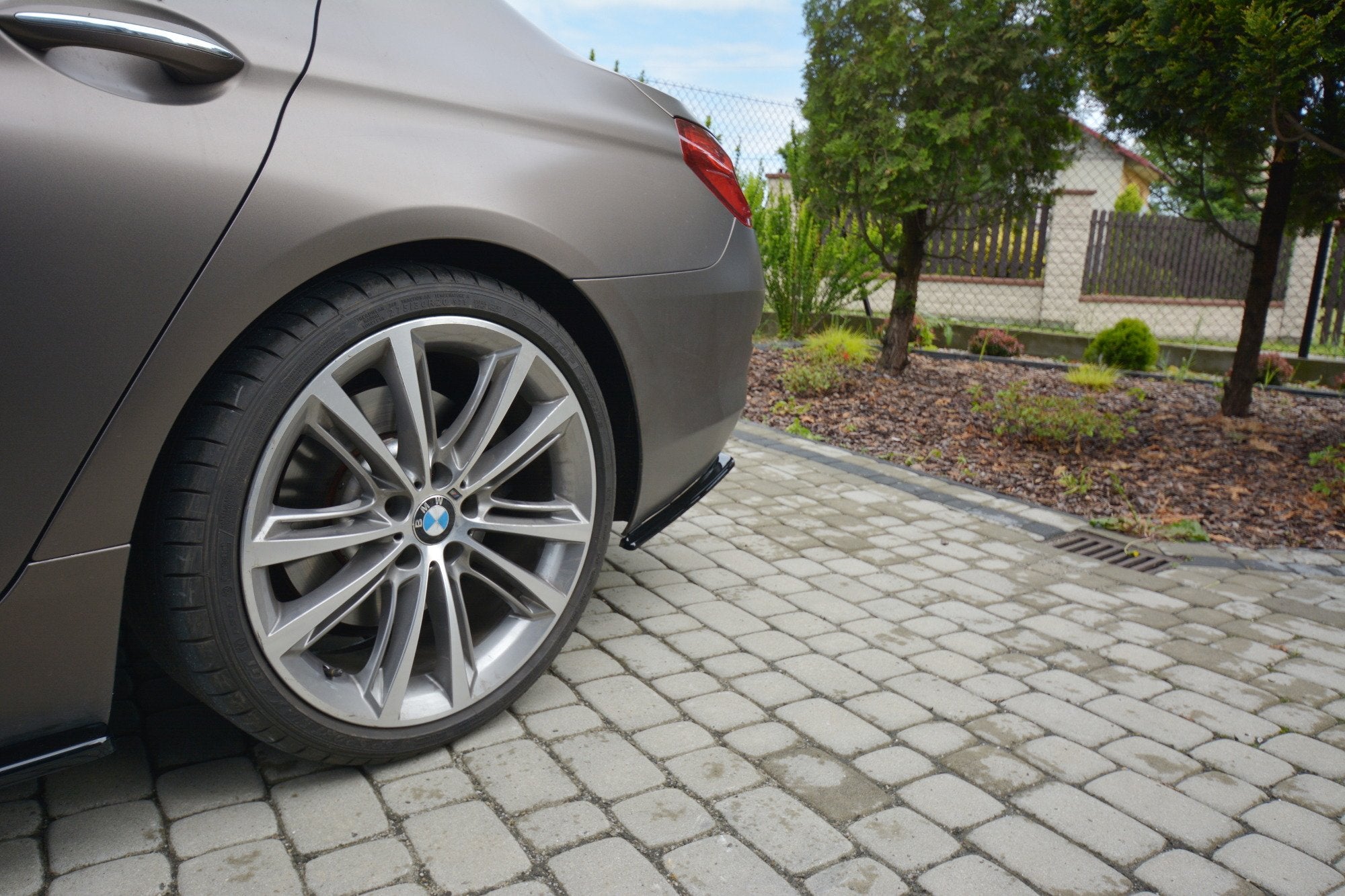 Maxton Design Heck Ansatz Flaps Diffusor passend für BMW 6er GRAN COUPÉ schwarz Hochglanz