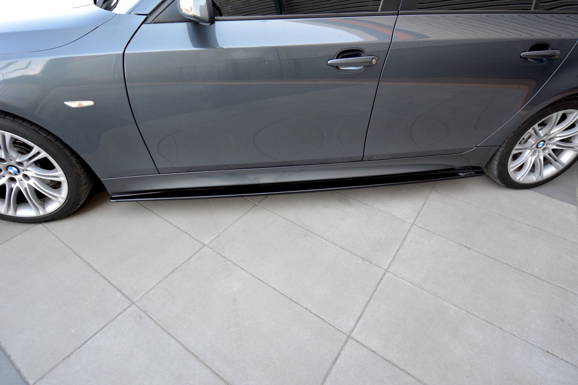 Maxton Design Street+ Seitenschweller Leisten passend für BMW 5er E60/61 M Paket schwarz Hochglanz