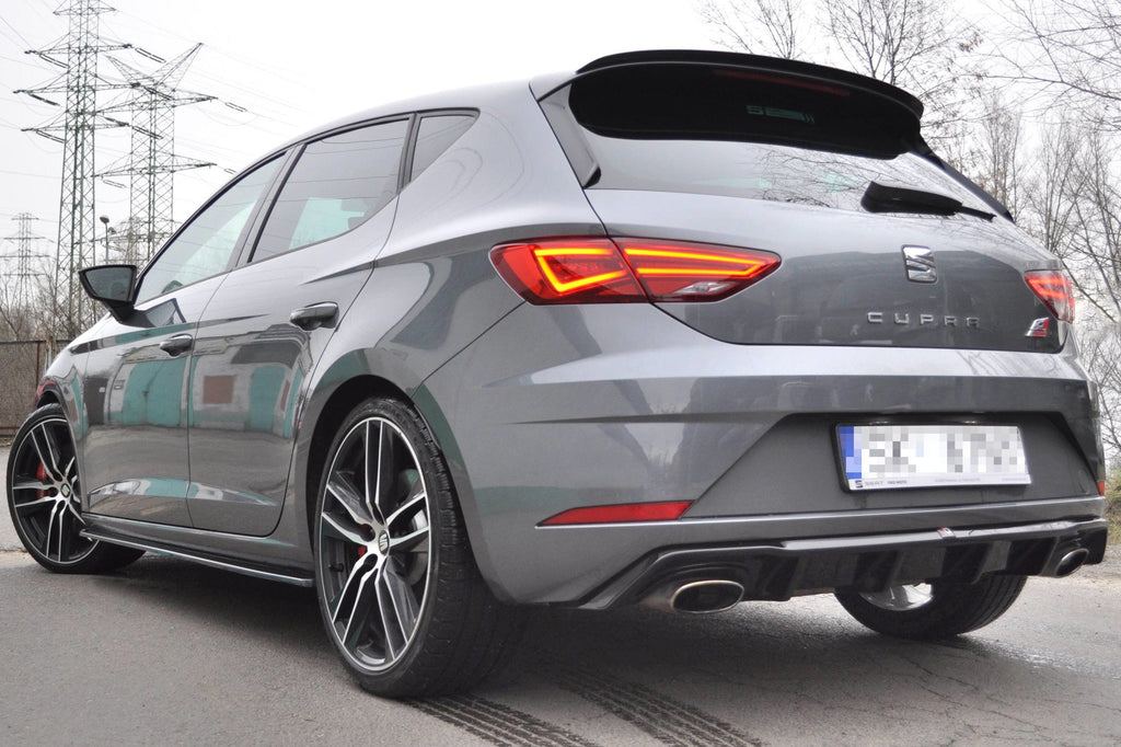 Maxton Design Diffusor Heck Ansatz V.1 passend für Seat Leon Cupra Mk3 FL Hatchback schwarz Hochglanz