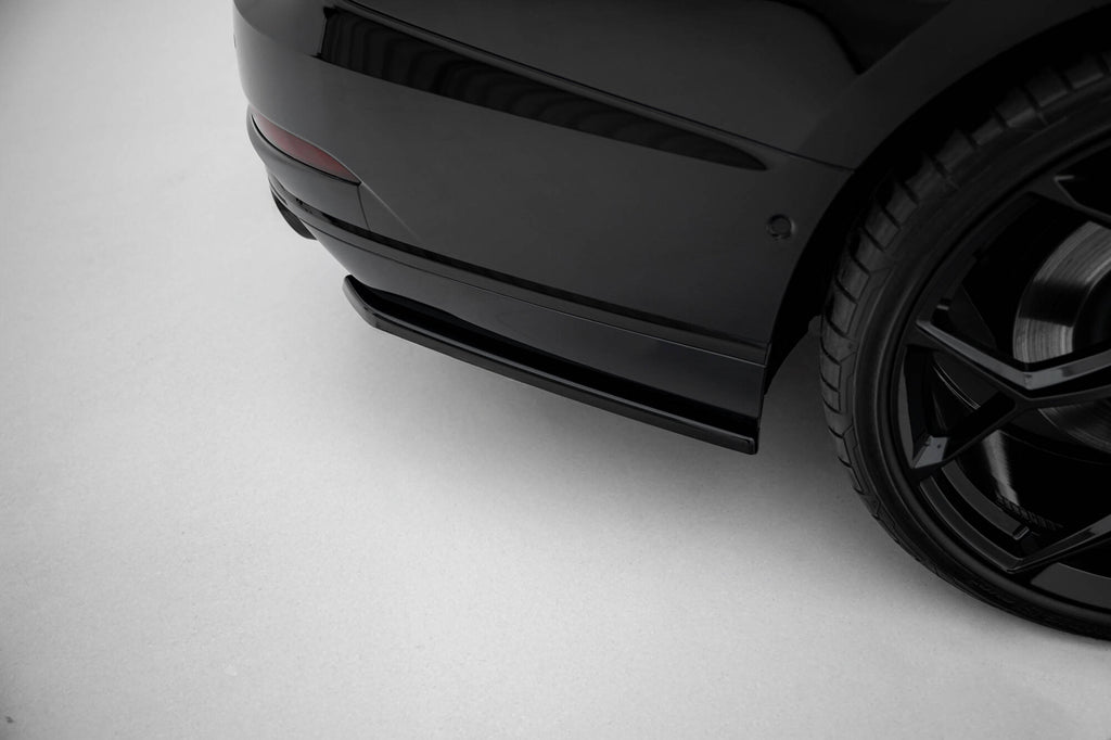 Maxton Design Heck Ansatz Flaps Diffusor passend für Audi S8 D5 schwarz Hochglanz