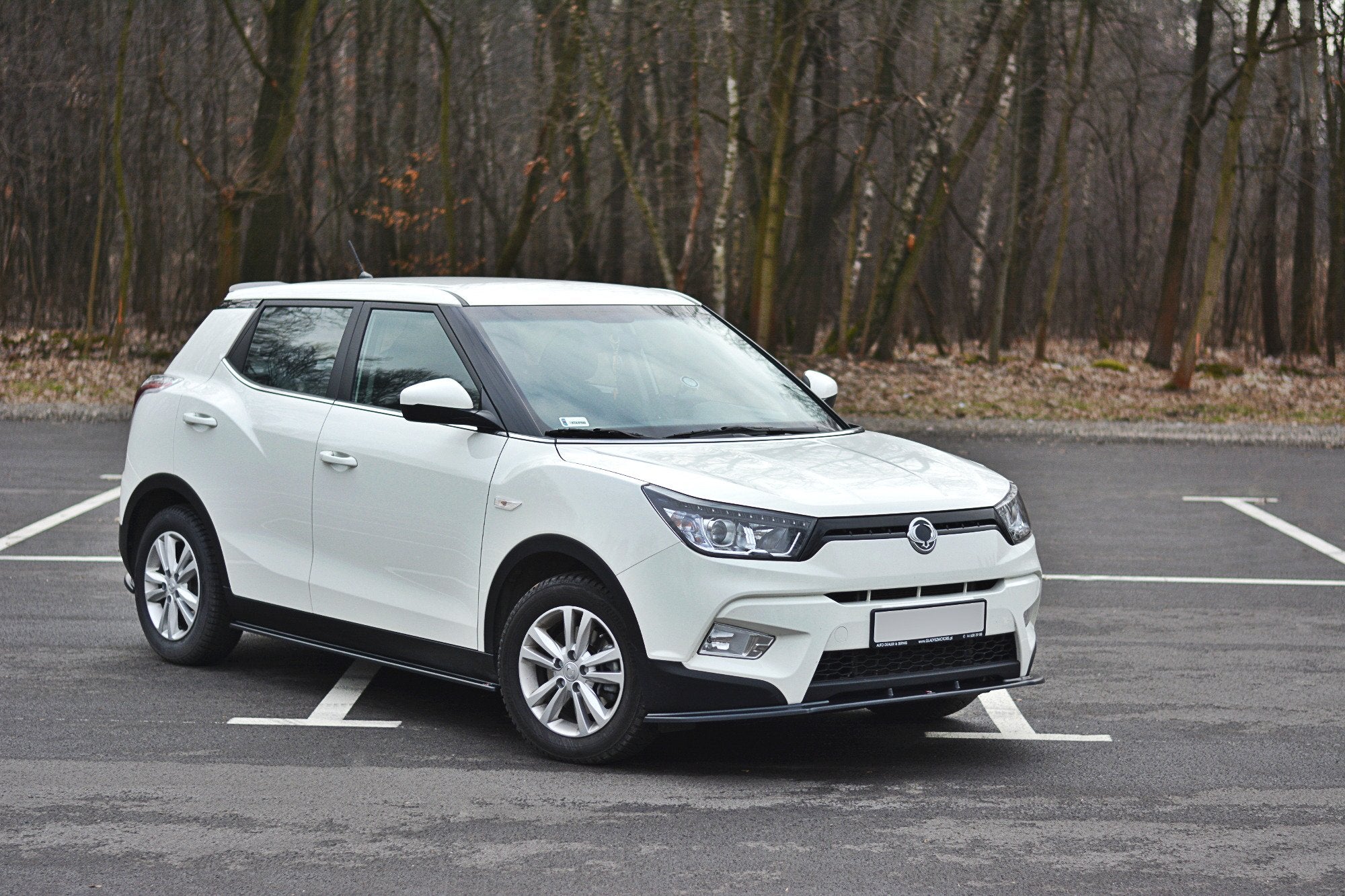 Maxton Design Street+ Spoilerlippe Front Ansatz V.1 passend für SSANGYONG TIVOLI schwarz Hochglanz