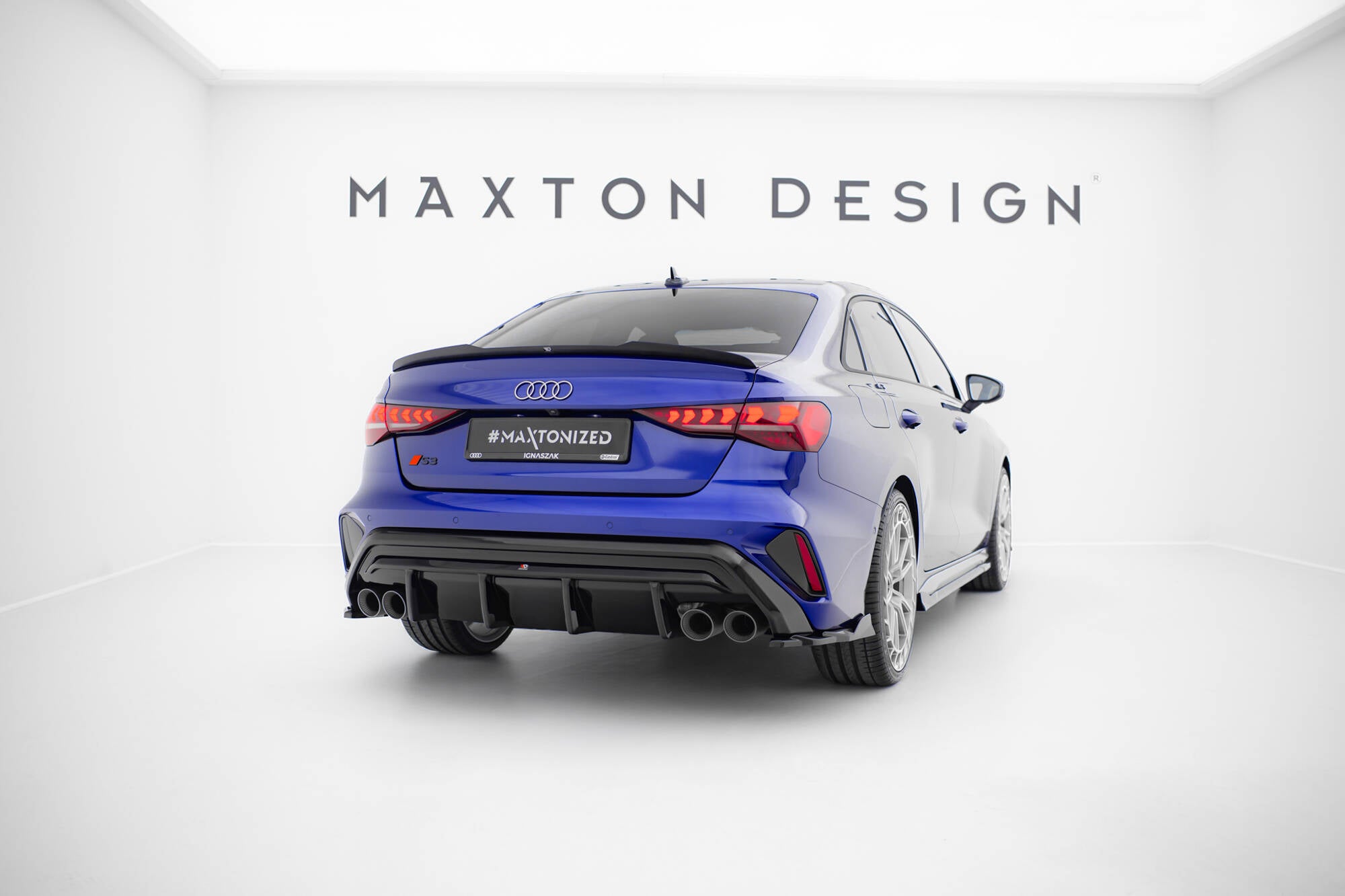Maxton Design Heck Ansatz Flaps Diffusor V.4 passend für Audi S3 Limousine 8Y Facelift schwarz Hochglanz