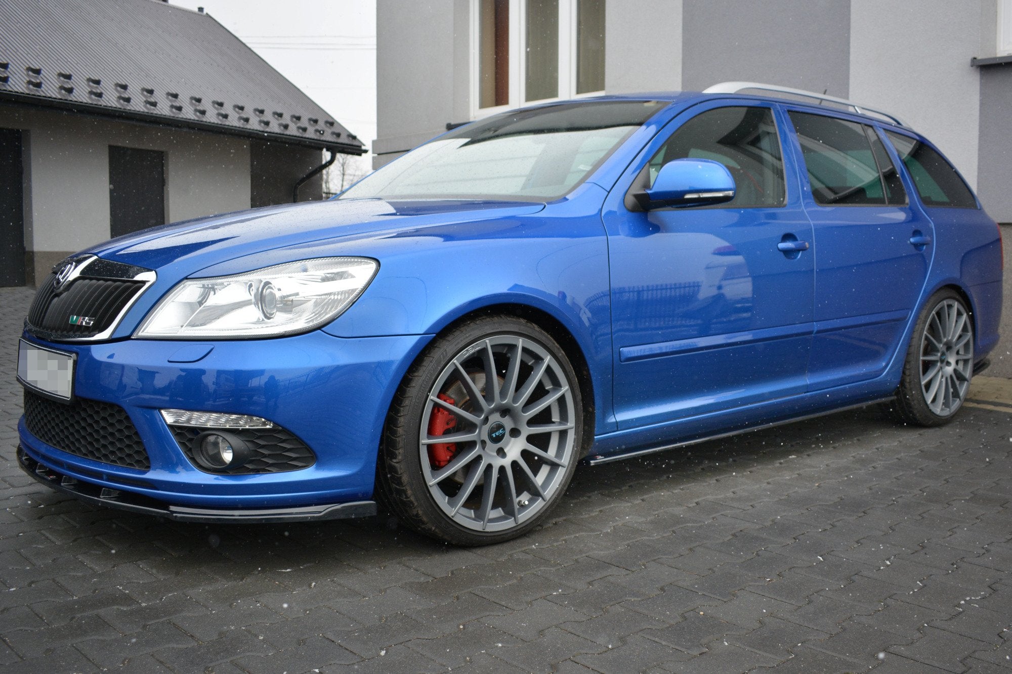 Maxton Design Street+ Seitenschweller Leisten passend für Skoda Octavia RS Mk2 / Mk2 FL schwarz Hochglanz