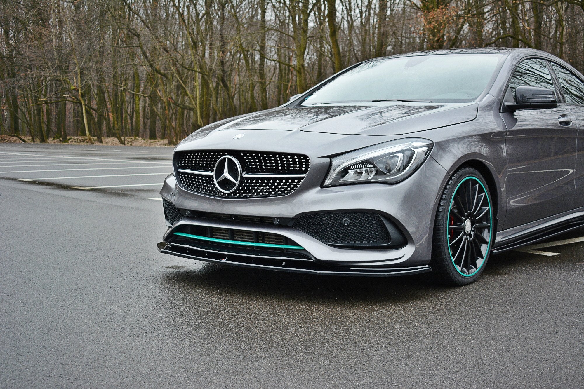 Maxton Design Street+ Spoilerlippe Front Ansatz V.1 passend für Mercedes CLA C117 AMG-LINE FACELIFT schwarz Hochglanz