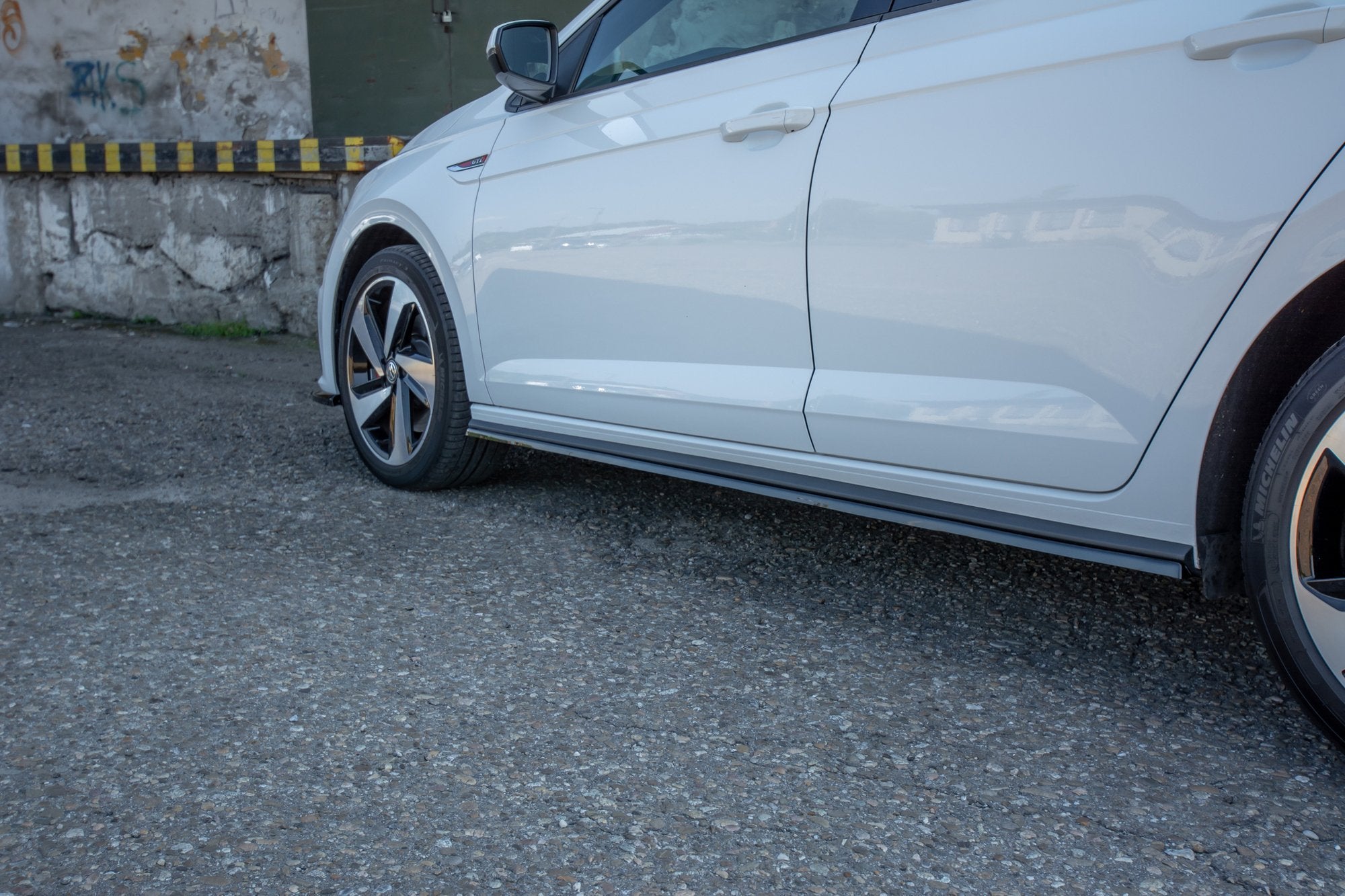 Maxton Design Side Skirts Diffusers VW Polo GTI / R-line Mk6 schwarz Hochglanz für Volkswagen Polo Mk6