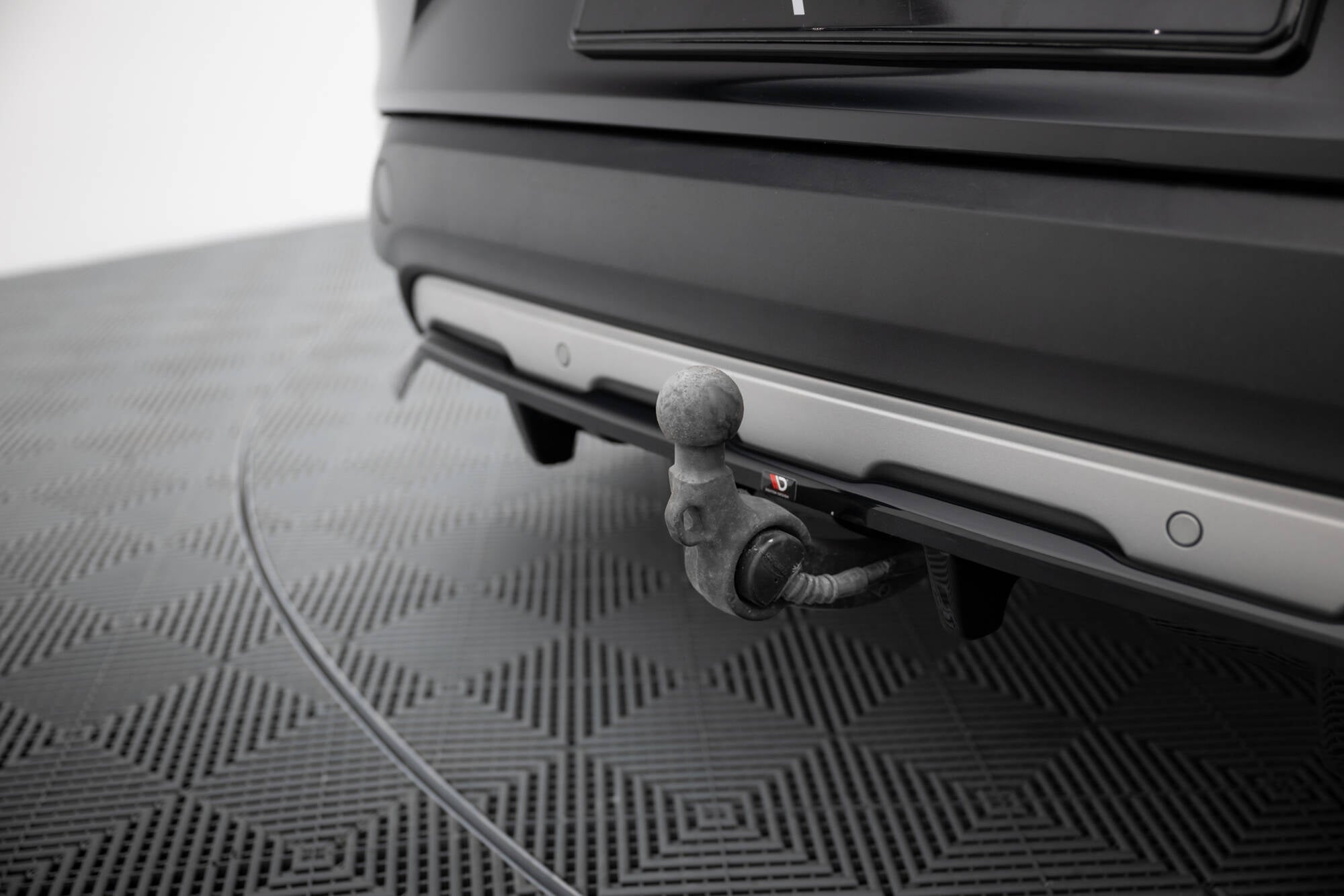 Maxton Design Street+ Mittlerer Diffusor RACE passend für Renault Espace Mk5 schwarz Hochglanz