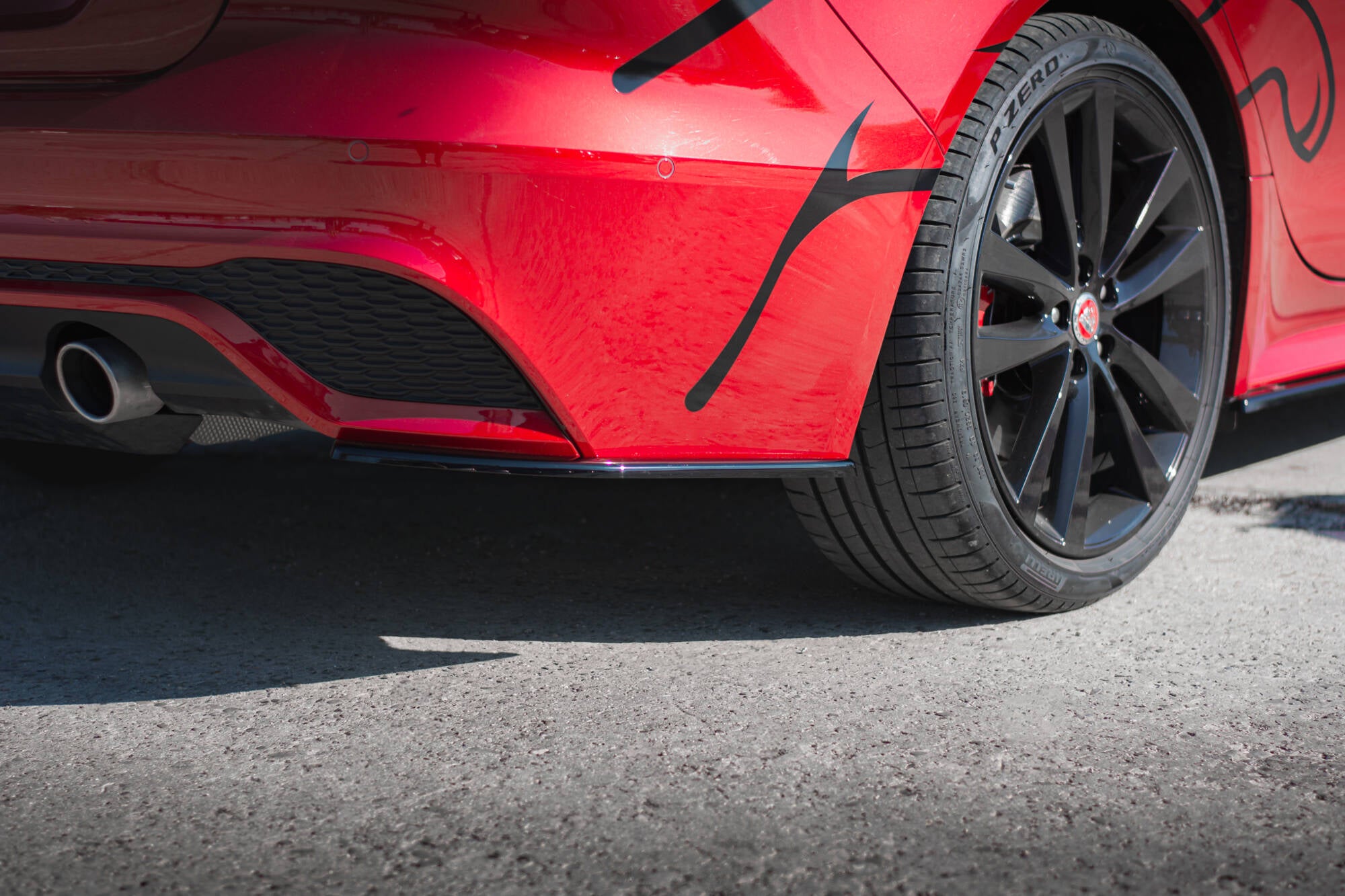 Maxton Design Heck Ansatz Flaps Diffusor passend für Jaguar XE R-Dynamic X760 Facelift schwarz Hochglanz