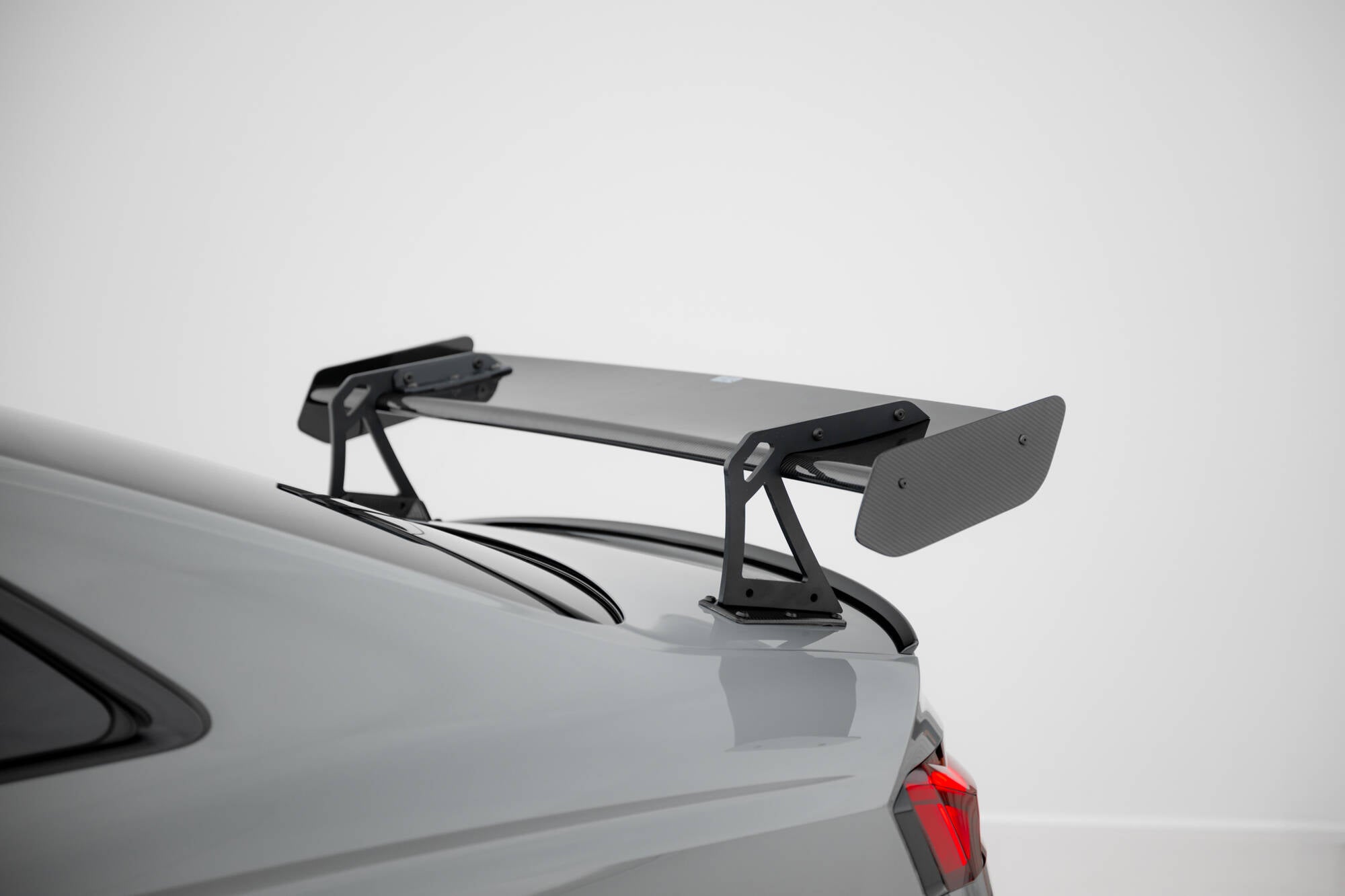 Maxton Design Carbon Spoiler With Upper Swan Mounting + LED Audi A5 / A5 S-Line / S5 / RS5 Coupe F5 / F5 Facelift für Audi A5 / S5 / RS5