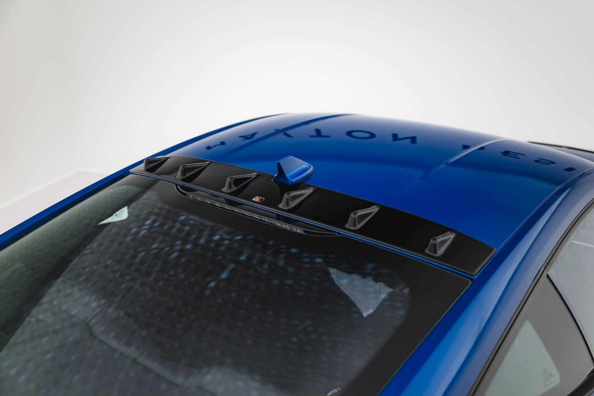 Maxton Design Heckscheiben Spoiler passend für Ford Mustang Dark Horse Mk7 schwarz Hochglanz
