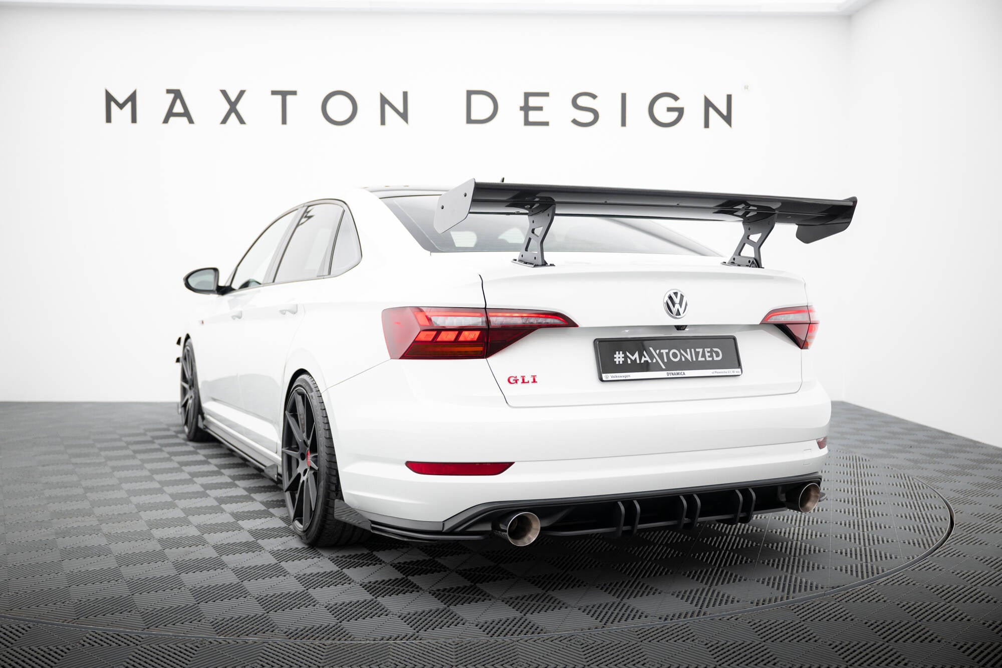 Maxton Design Carbon Spoiler With Internal Brackets Uprights VW Jetta GLI Mk7 für Volkswagen Jetta Mk7